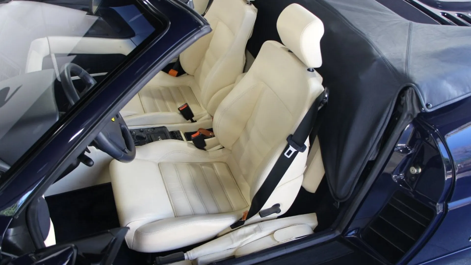 Ferrari F355 — photo 16
