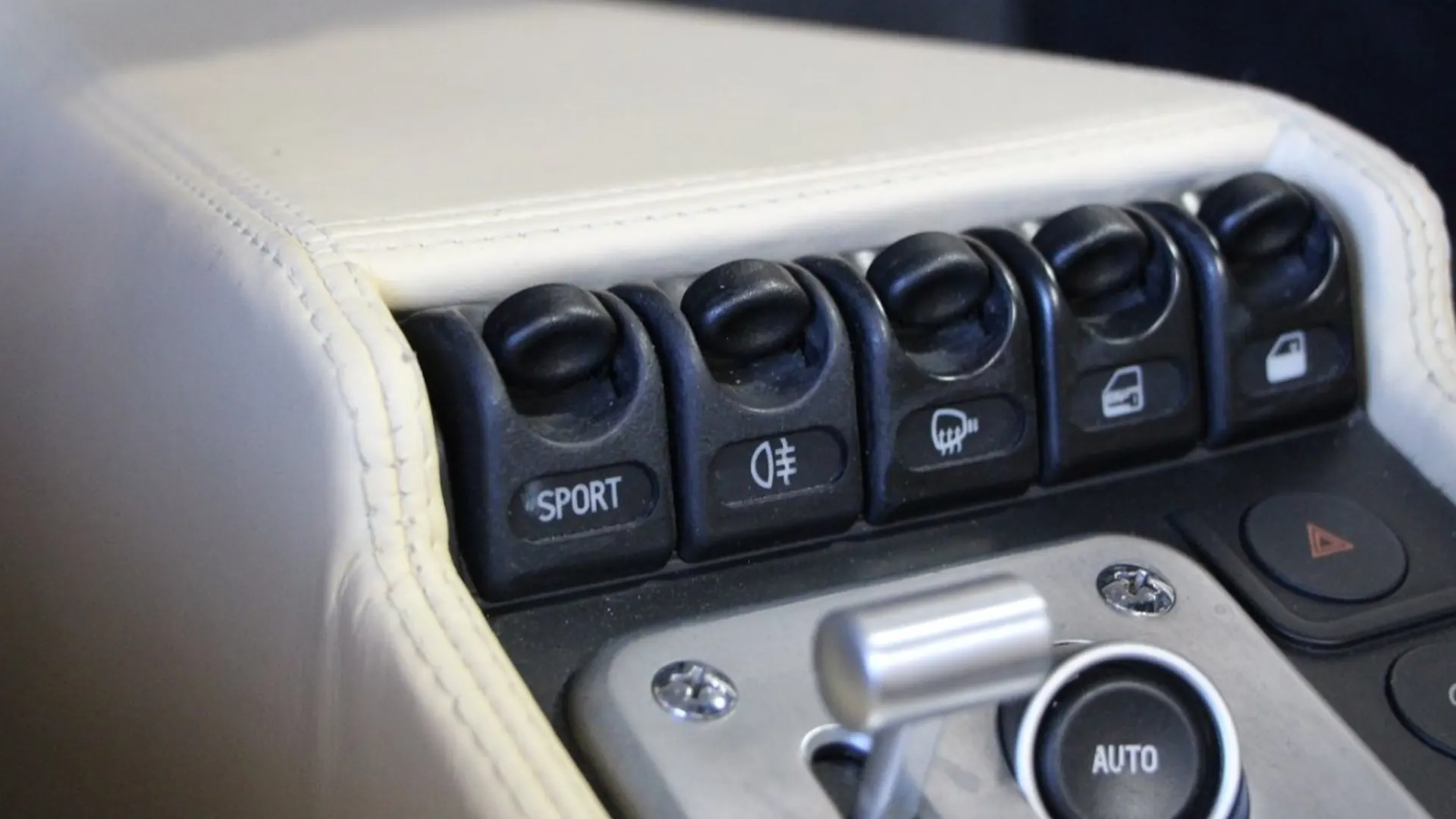 Ferrari F355 — photo 19