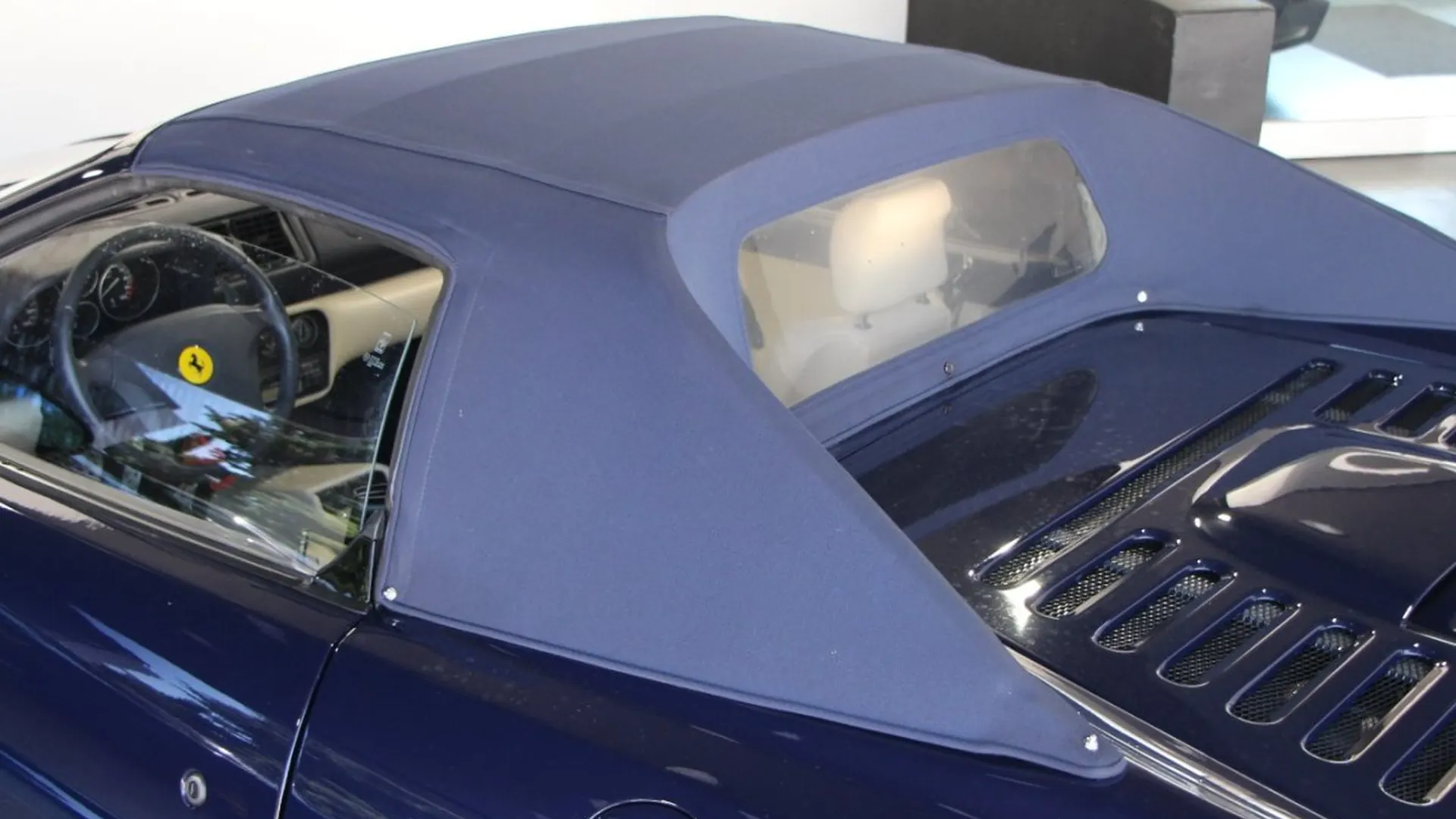 Ferrari F355 — photo 7