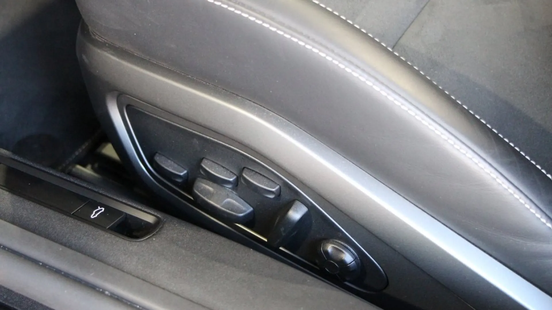 Porsche 911 — photo 13