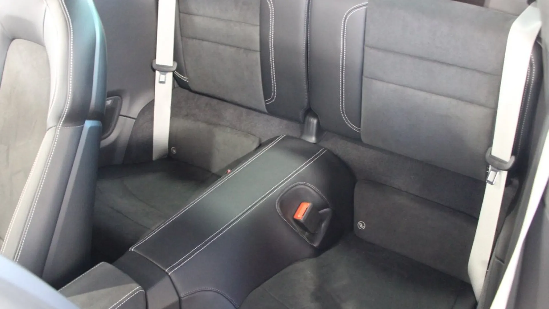Porsche 911 — photo 11
