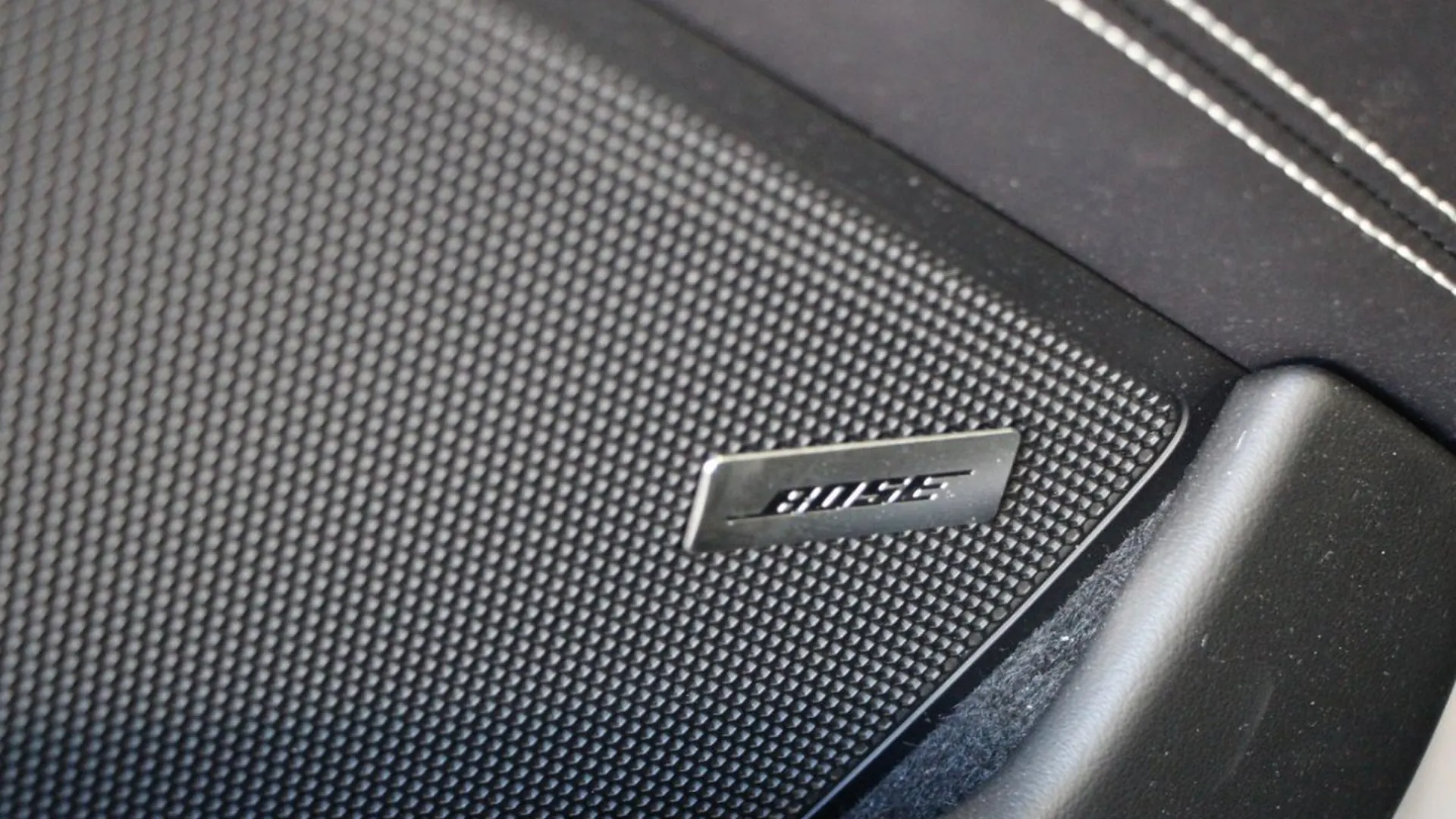Porsche 911 — photo 17