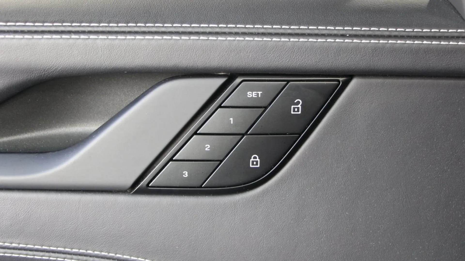 Porsche 911 — photo 16