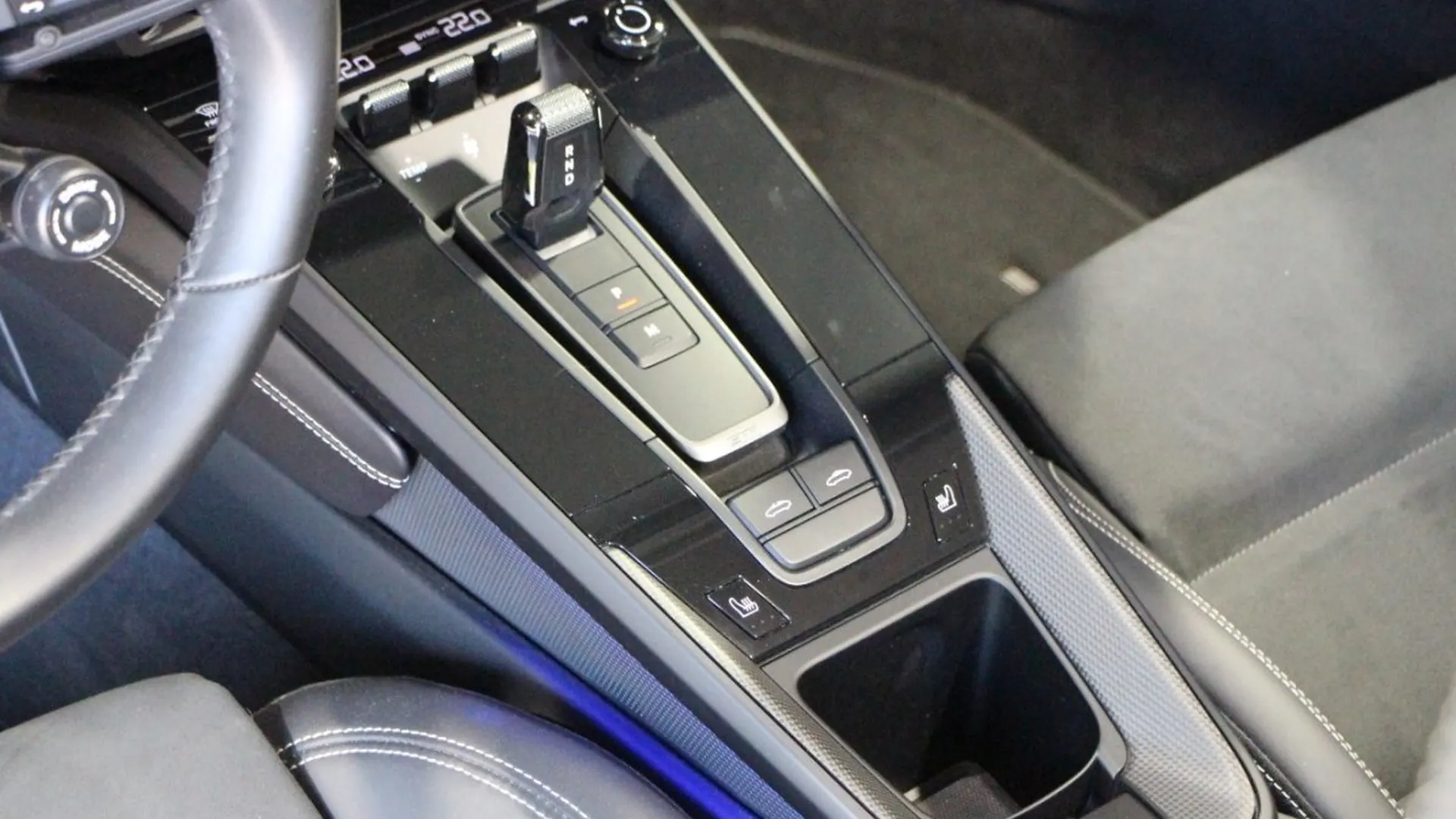 Porsche 911 — photo 35