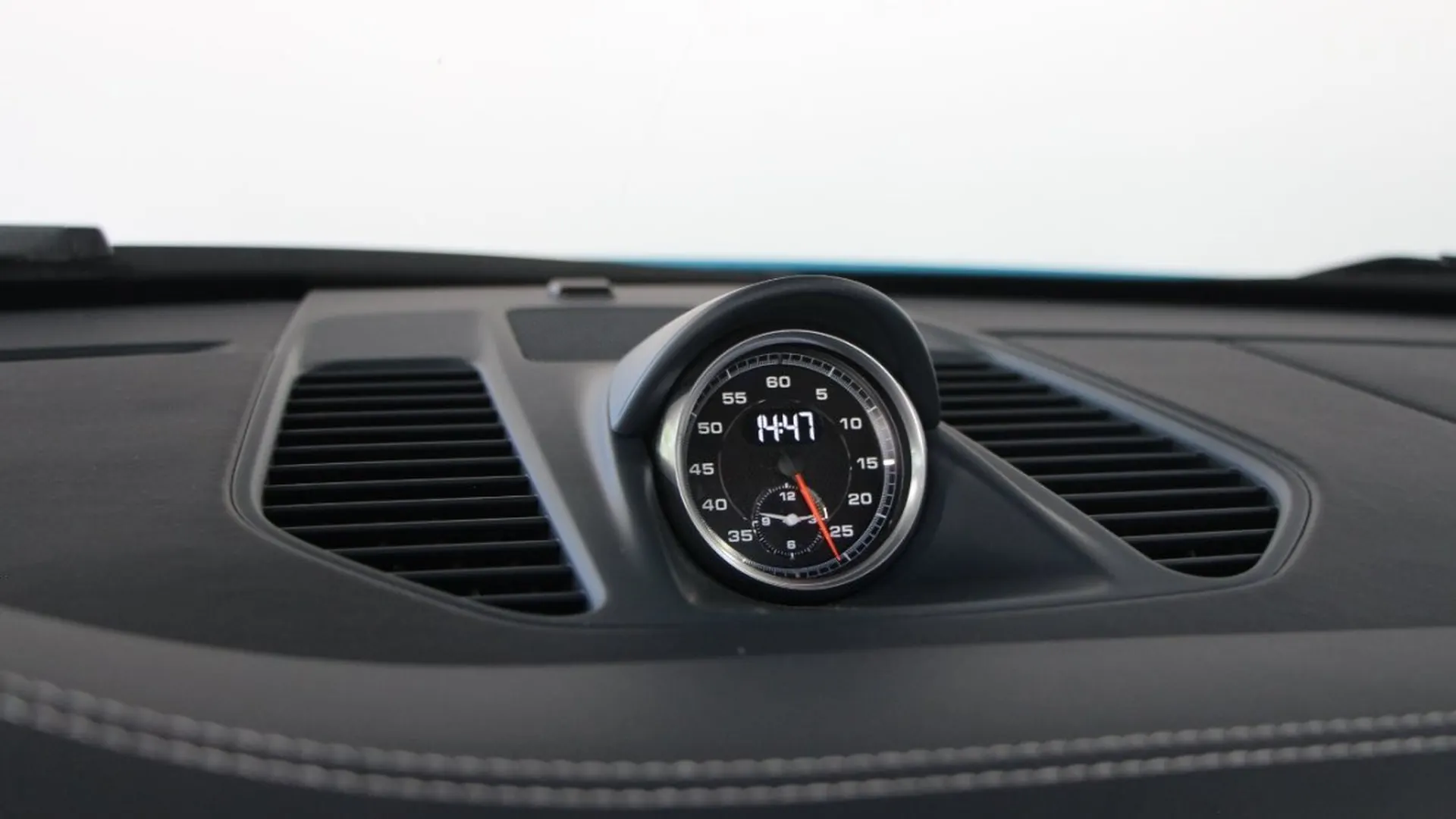 Porsche 911 — photo 15