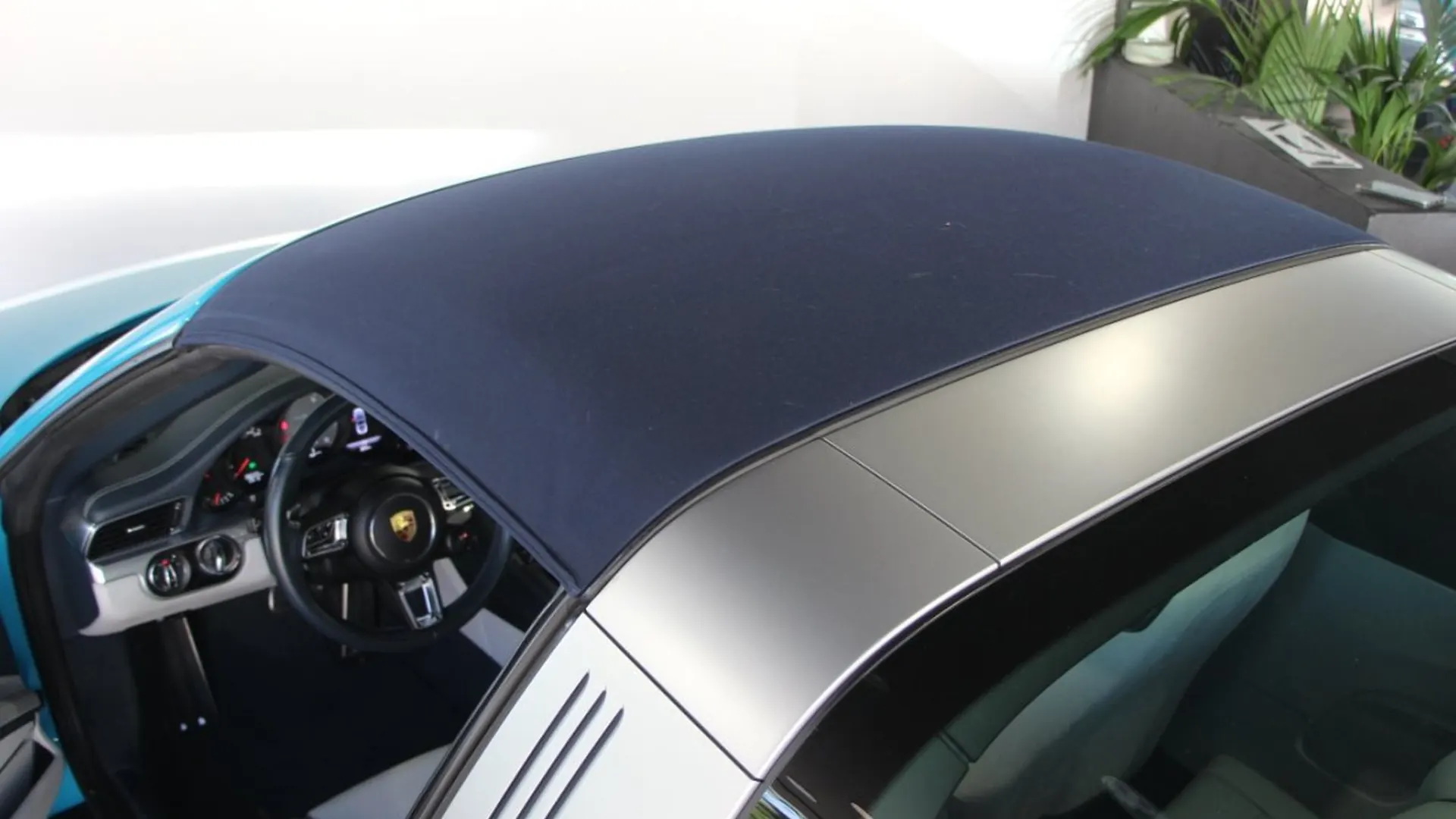 Porsche 911 — photo 28