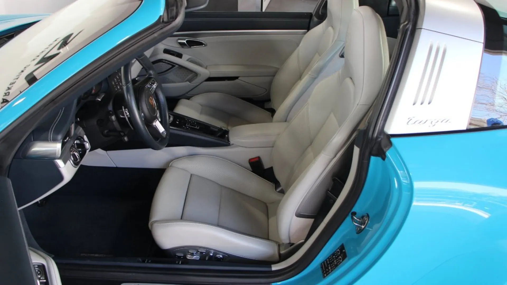 Porsche 911 — photo 6