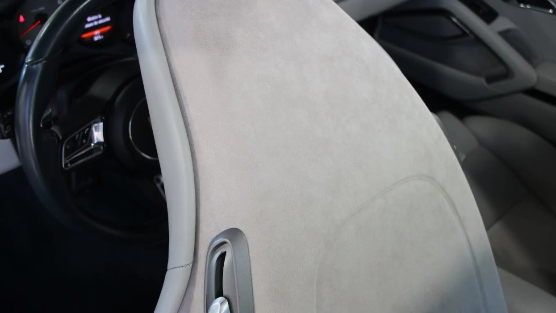 Porsche 911 — photo 12