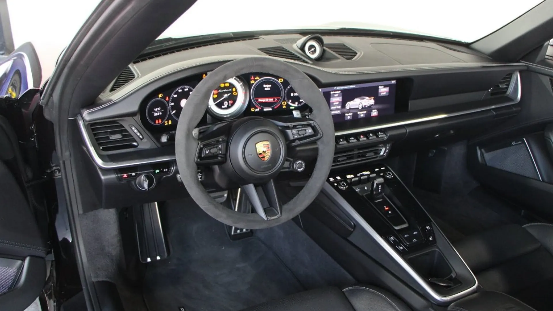 Porsche 911 — photo 8