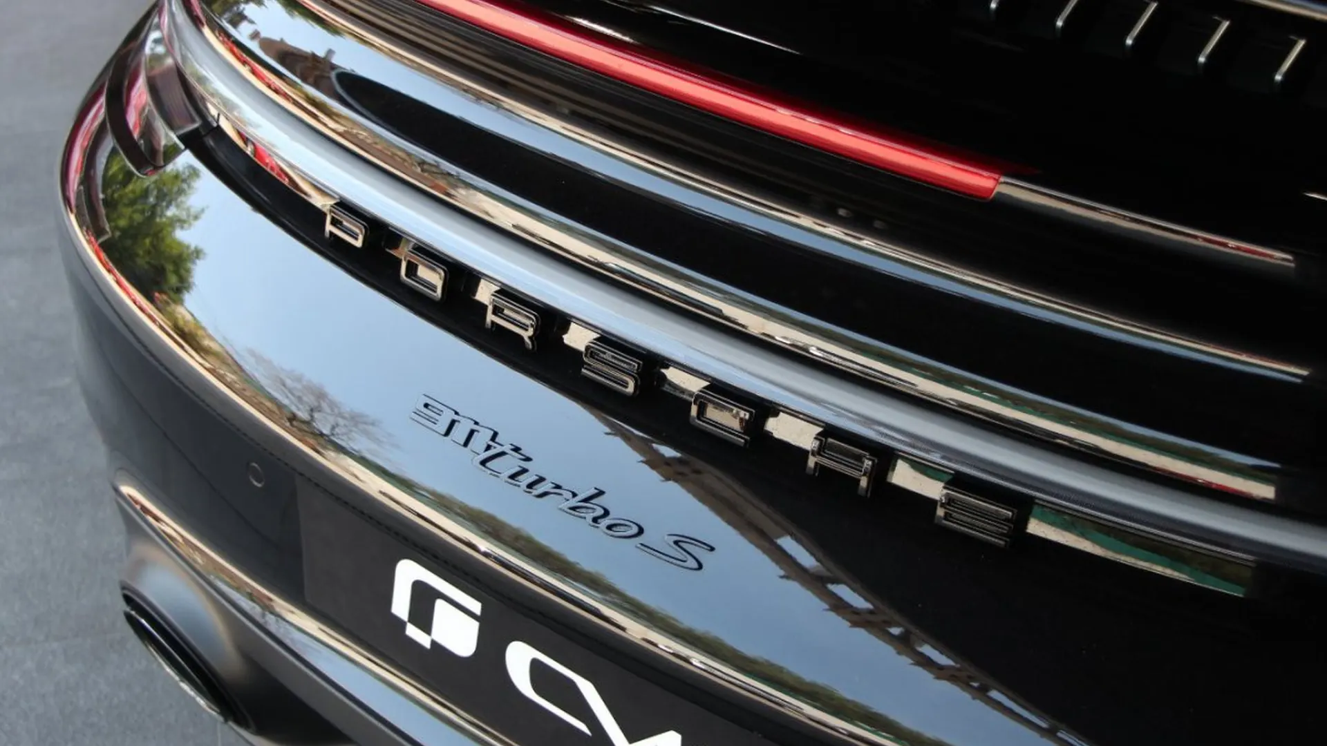 Porsche 911 — photo 7
