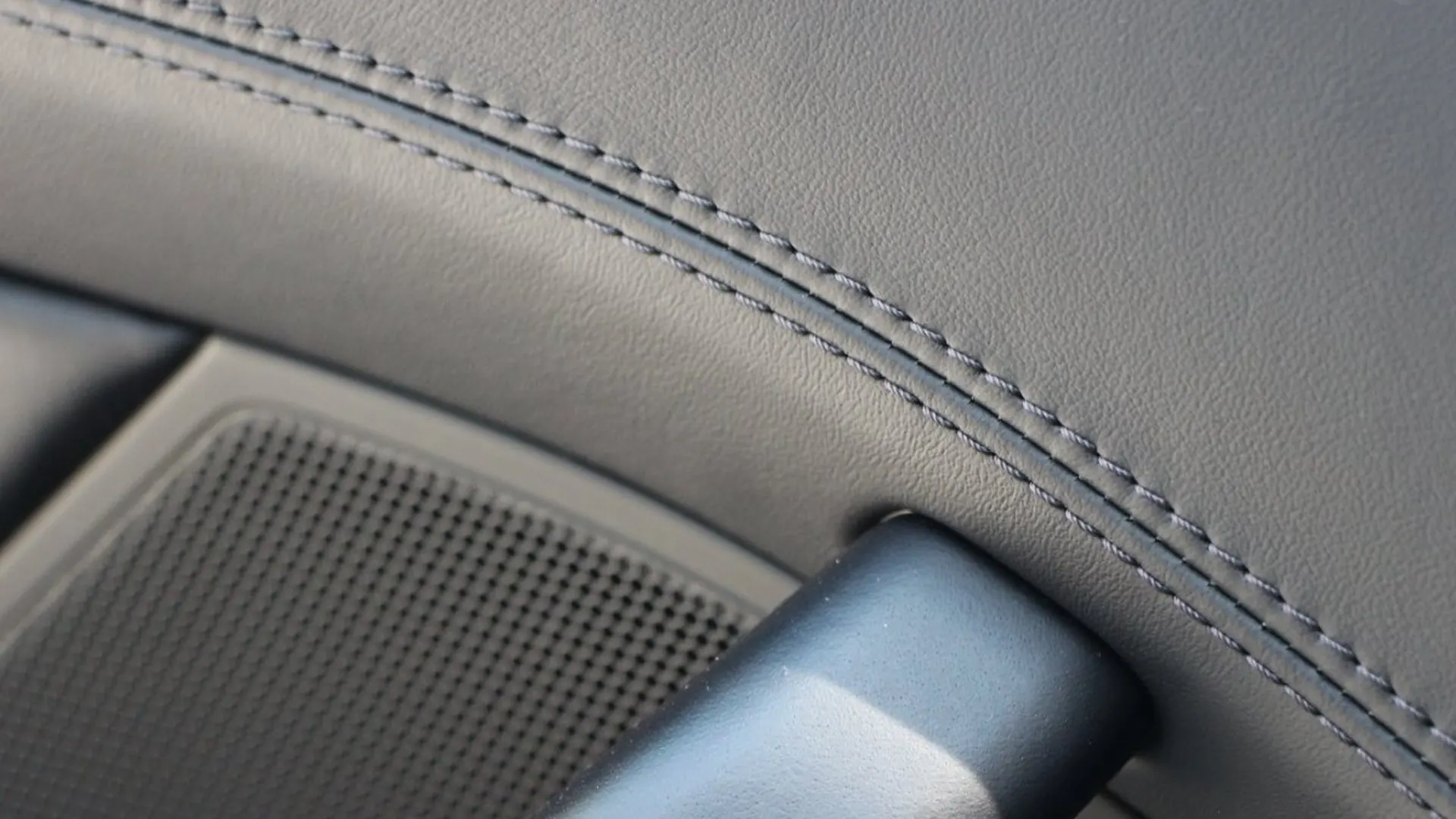 Porsche 911 — photo 29