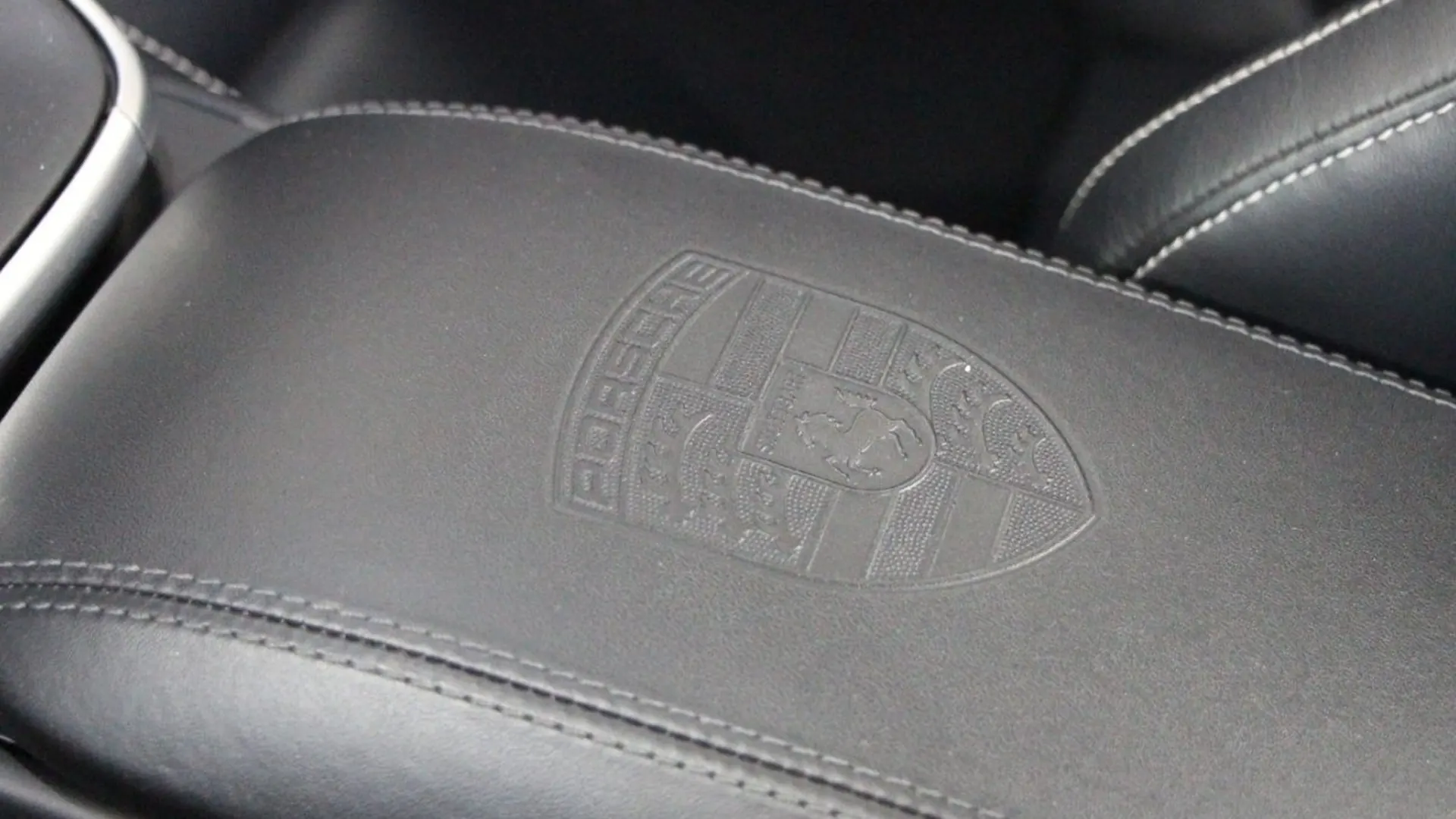 Porsche 911 — photo 20