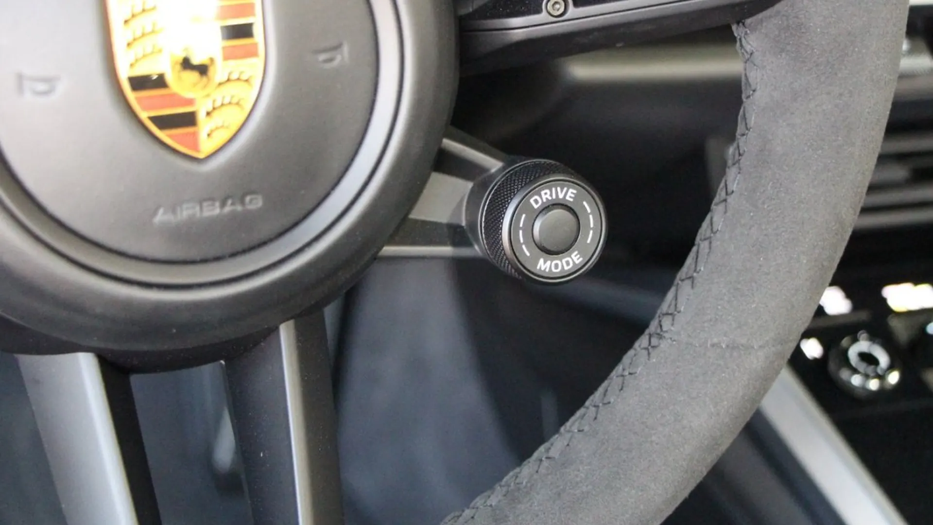 Porsche 911 — photo 14