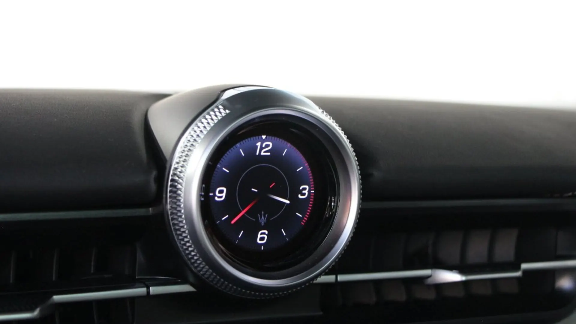 Maserati GranTurismo — photo 19