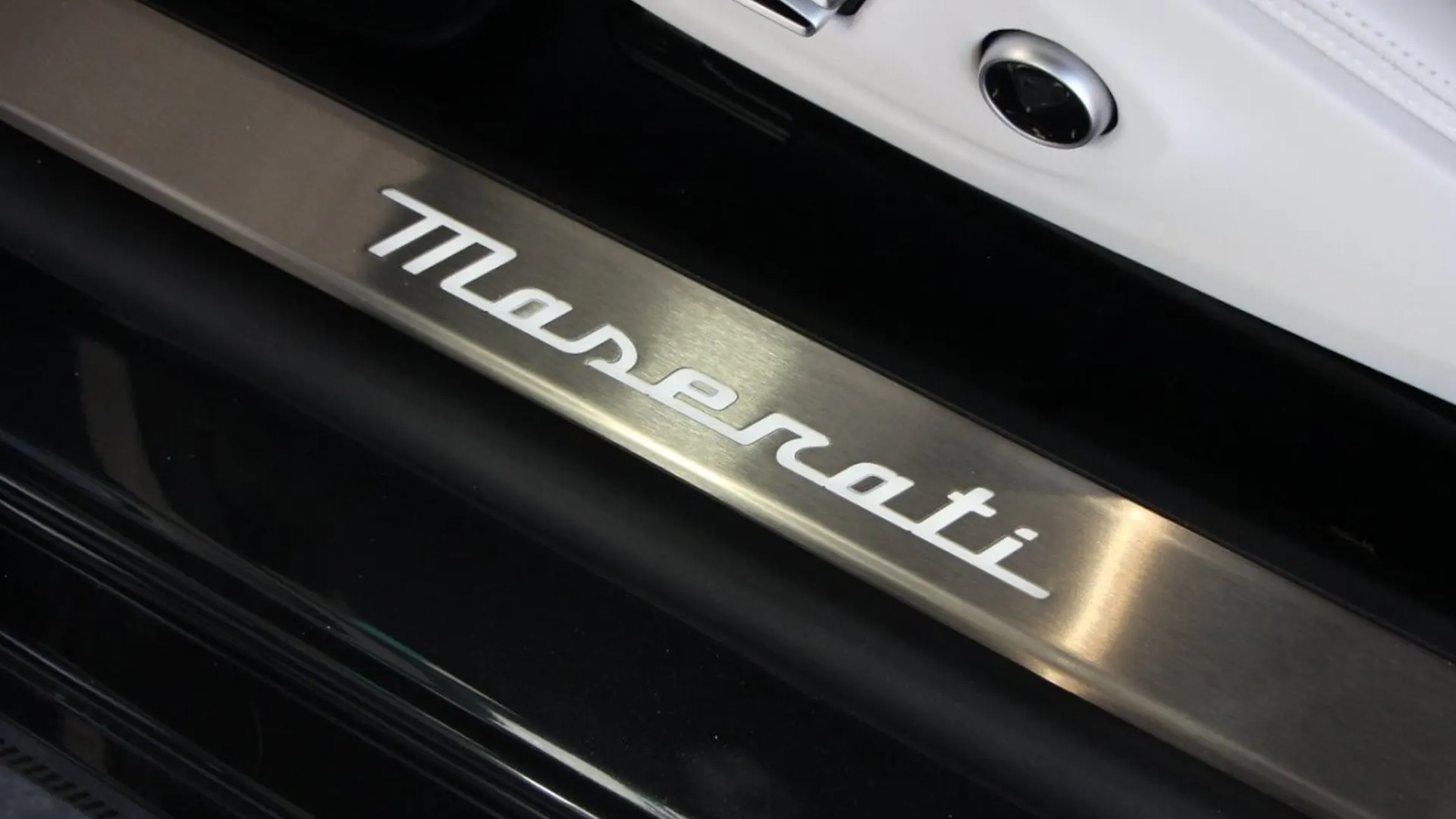 Maserati GranTurismo — photo 24