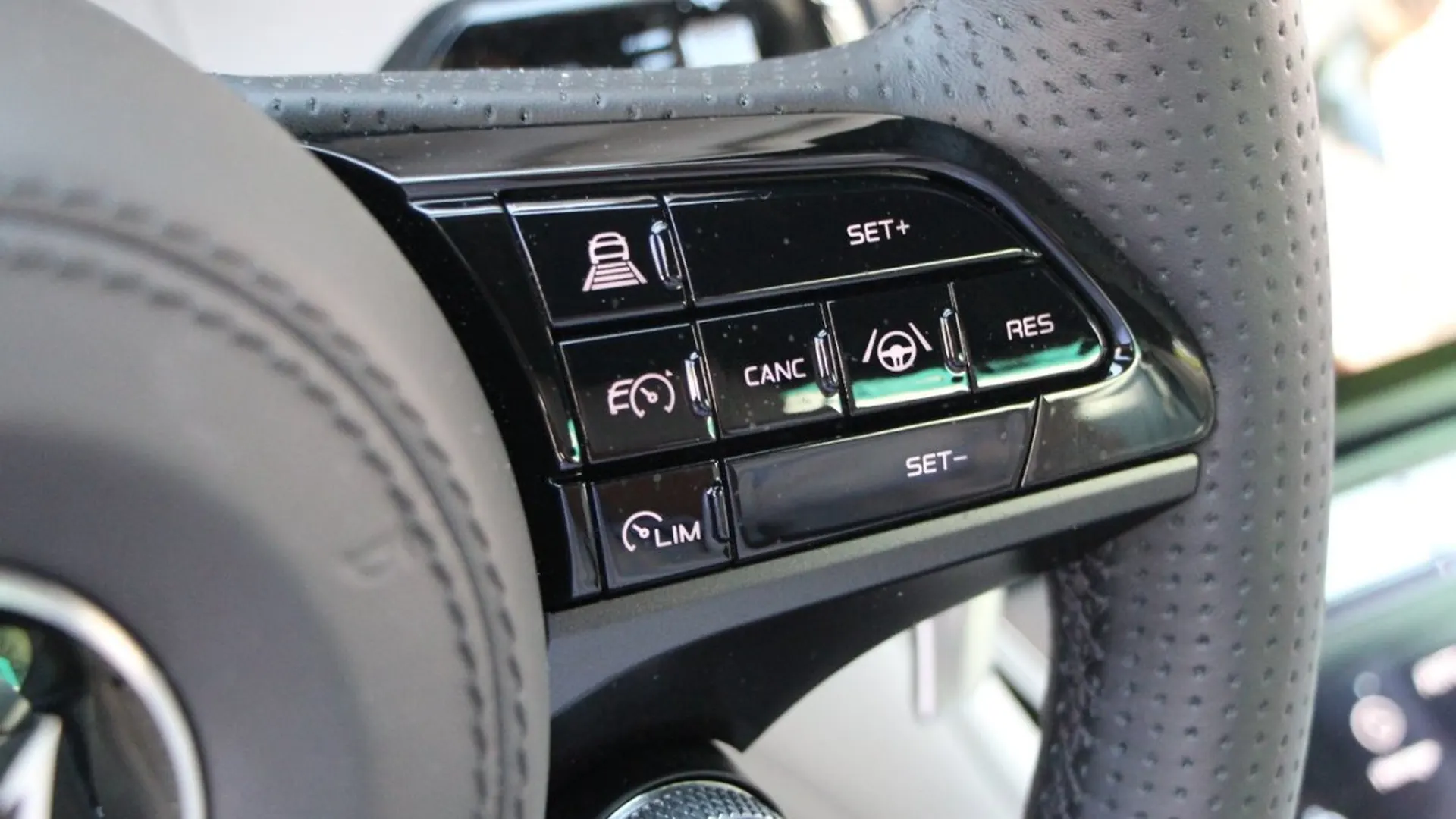 Maserati GranTurismo — photo 27