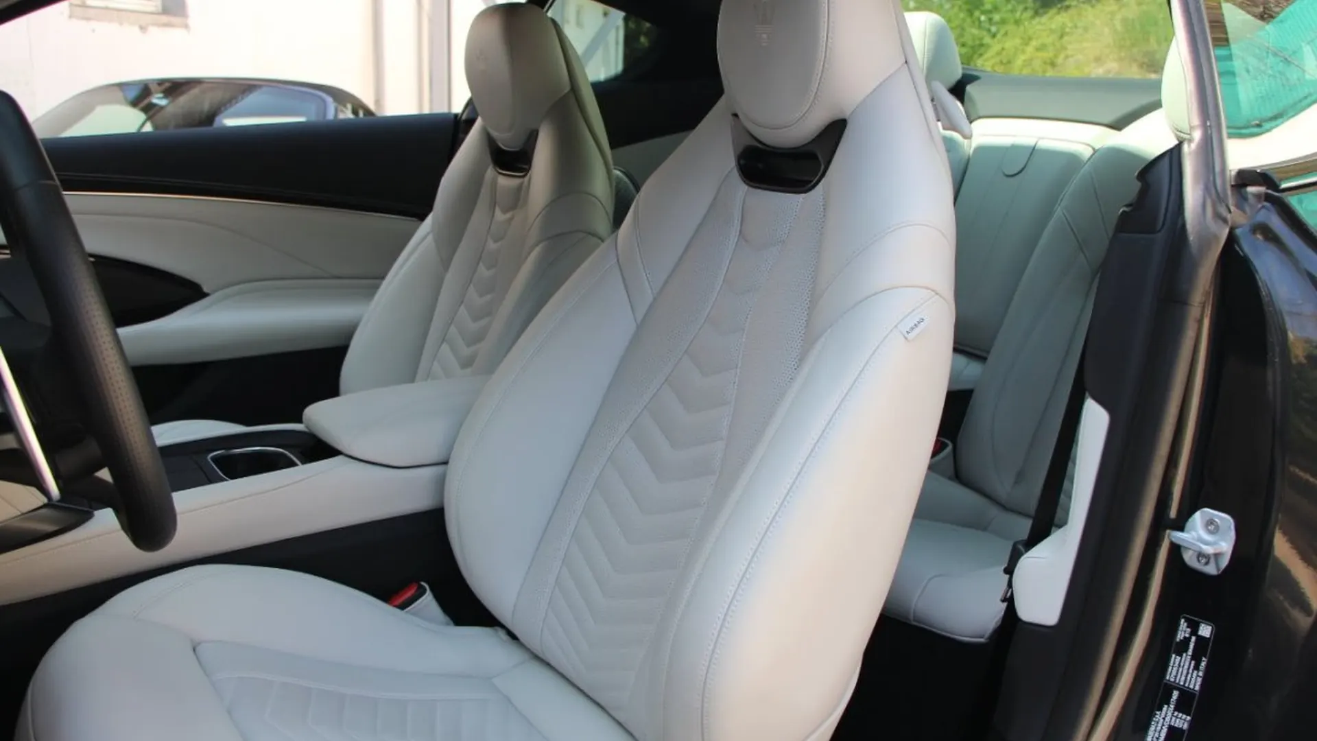 Maserati GranTurismo — photo 34
