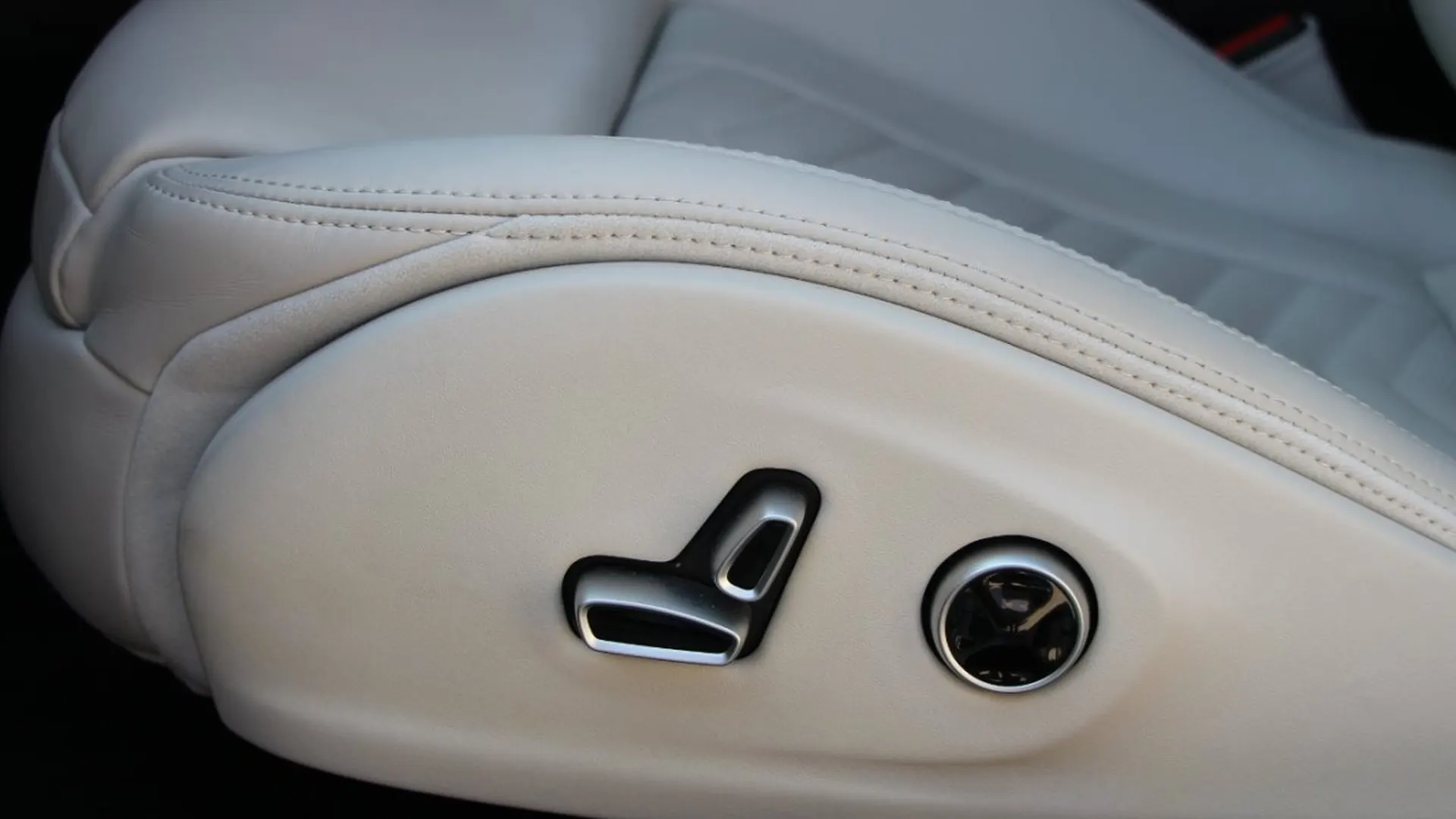 Maserati GranTurismo — photo 36