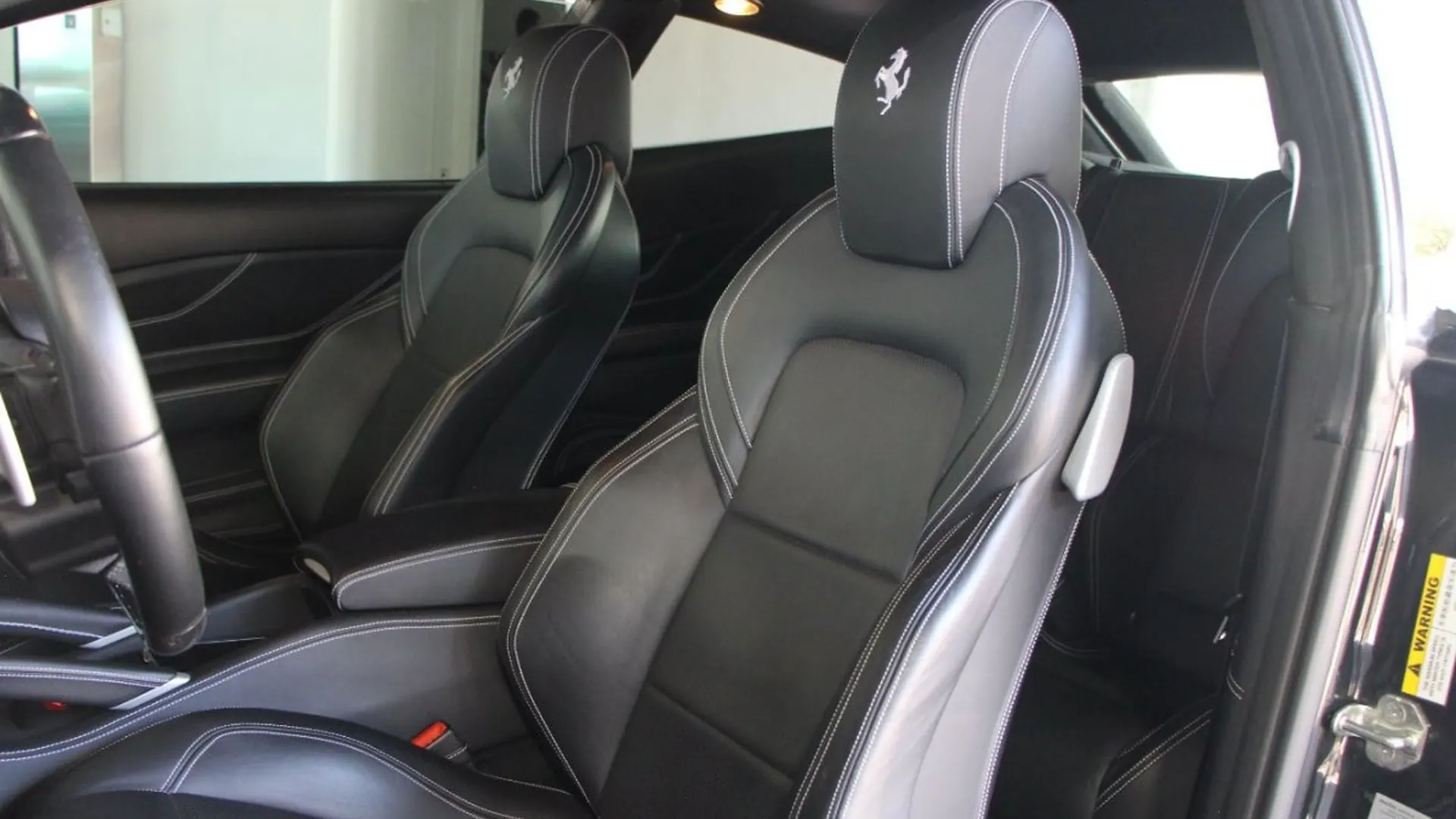 Ferrari FF — photo 16