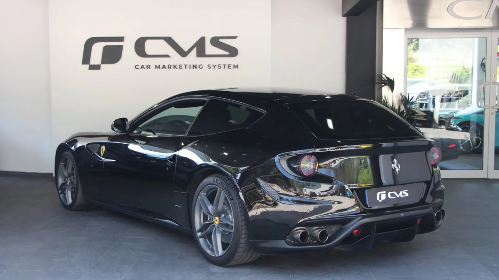 Ferrari FF — photo 7