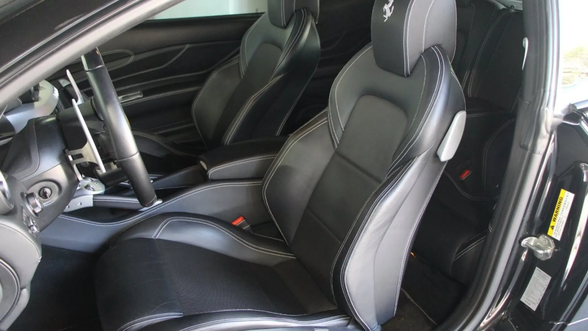 Ferrari FF — photo 12