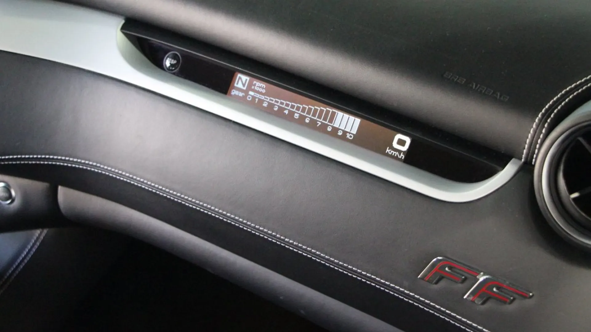 Ferrari FF — photo 15