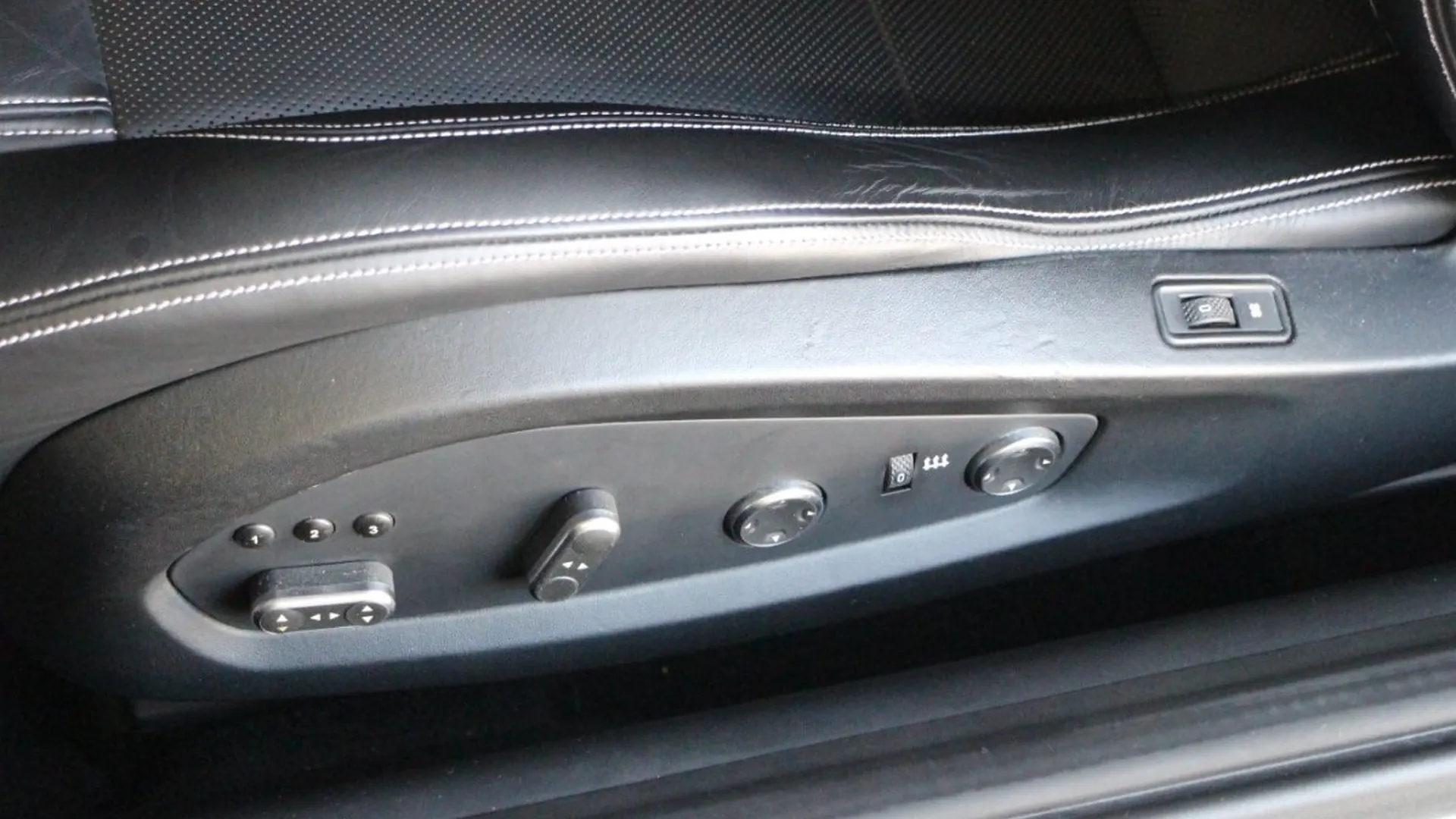 Ferrari FF — photo 13