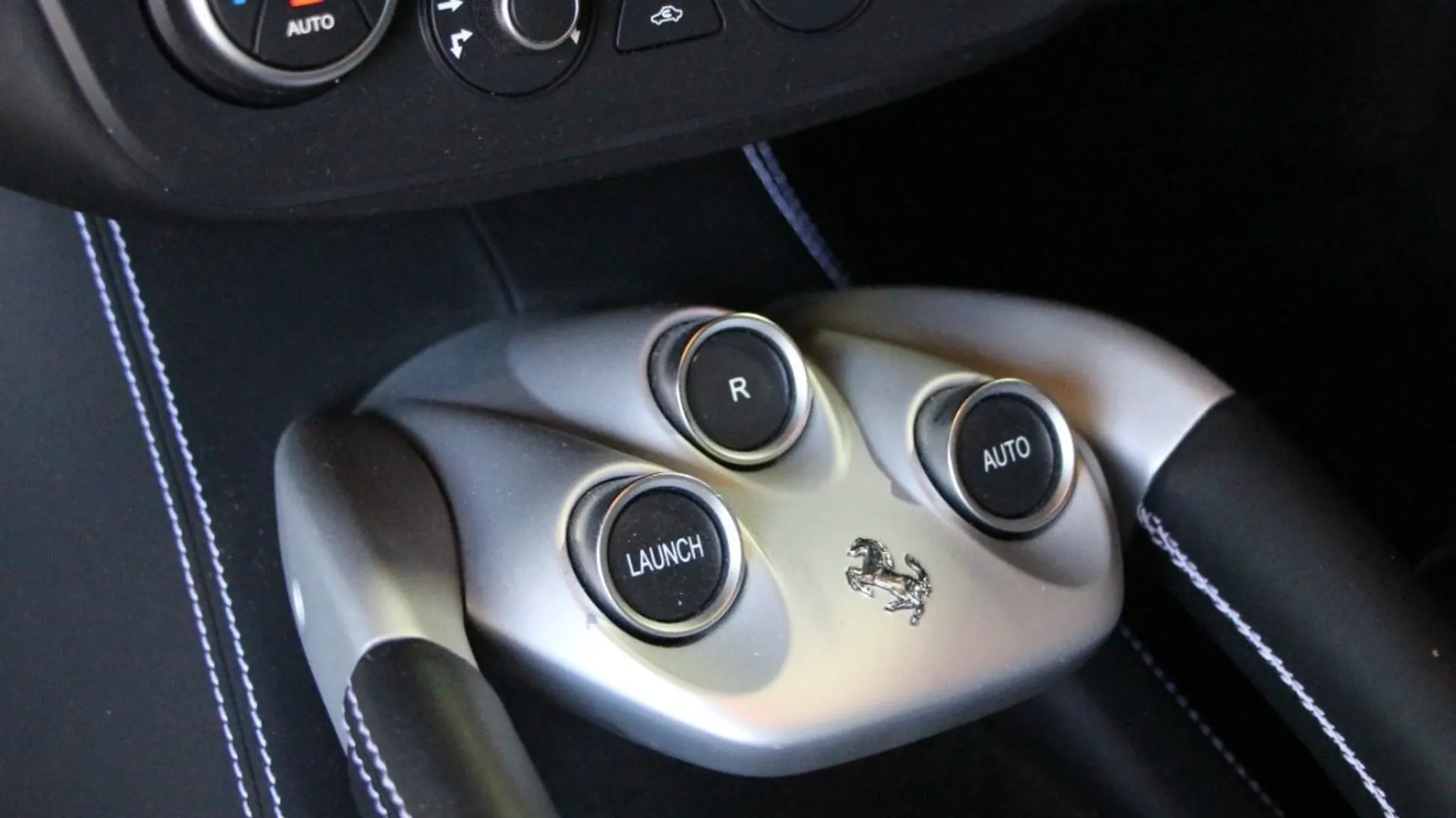 Ferrari FF — photo 21