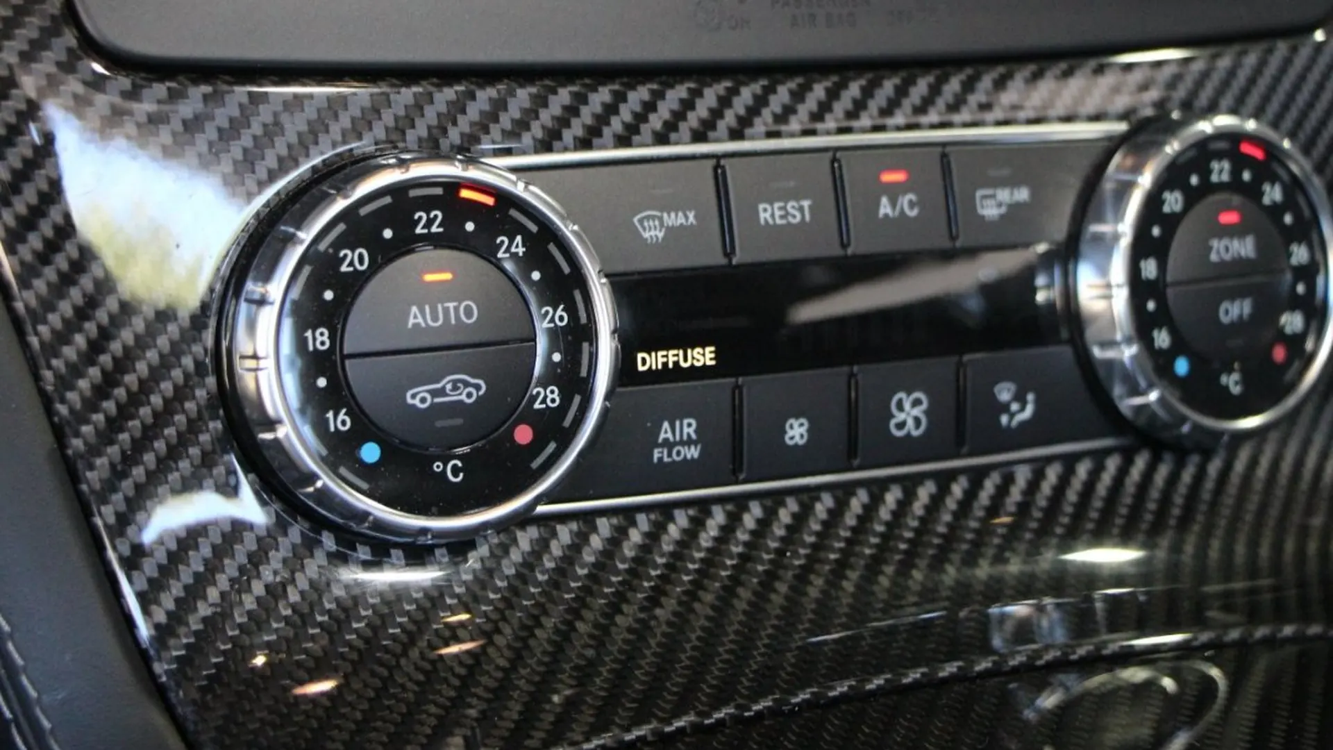 Mercedes-Benz SL — photo 28