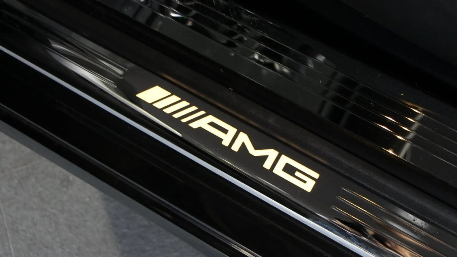 Mercedes-Benz SL — photo 34