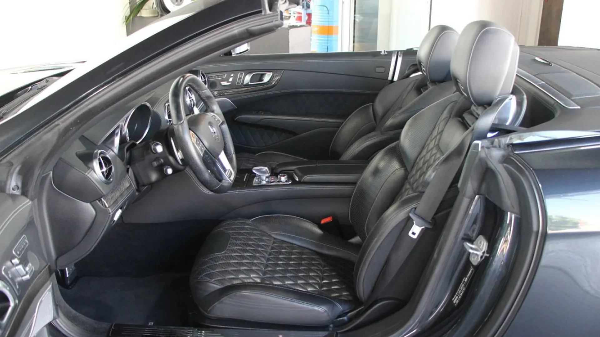 Mercedes-Benz SL — photo 14