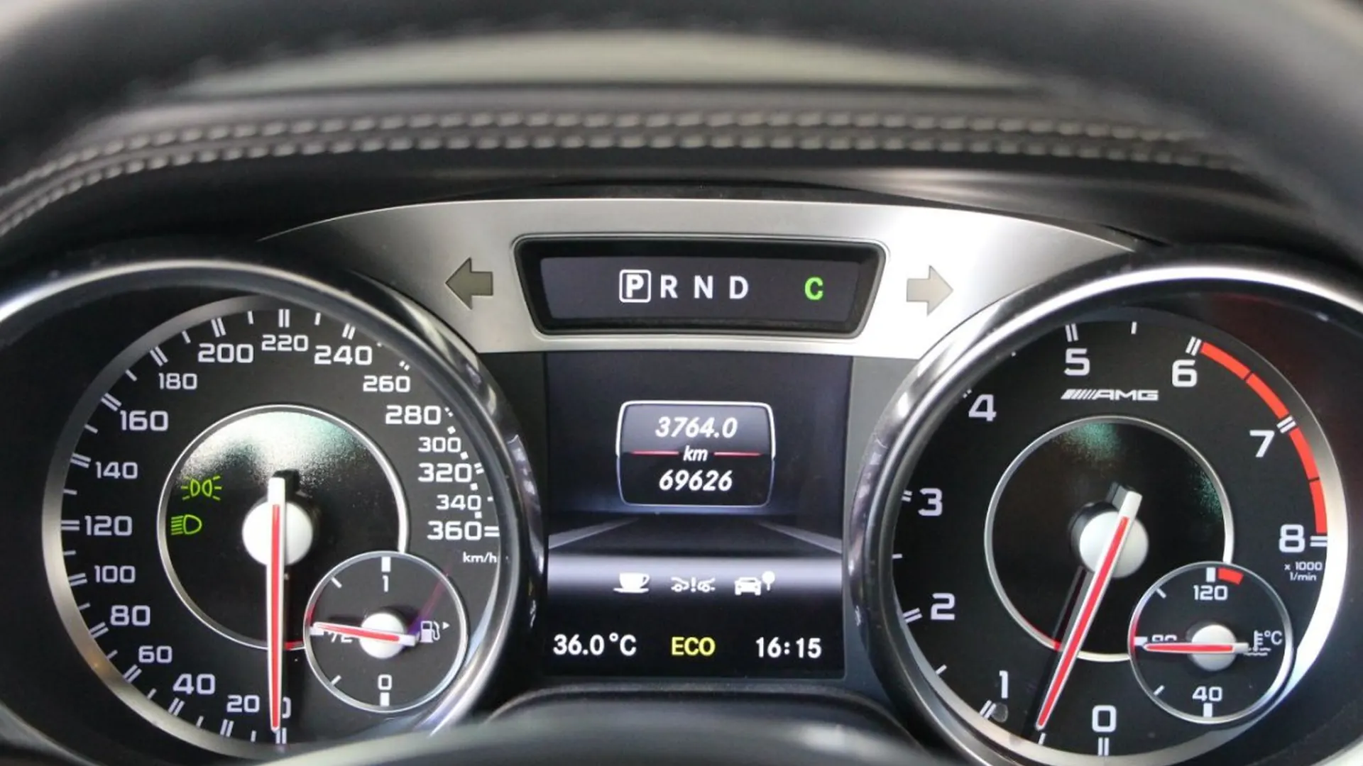 Mercedes-Benz SL — photo 21