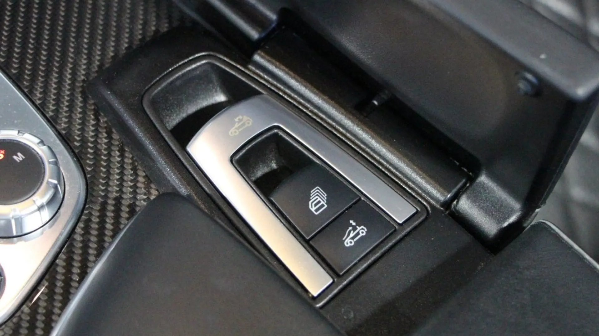 Mercedes-Benz SL — photo 35