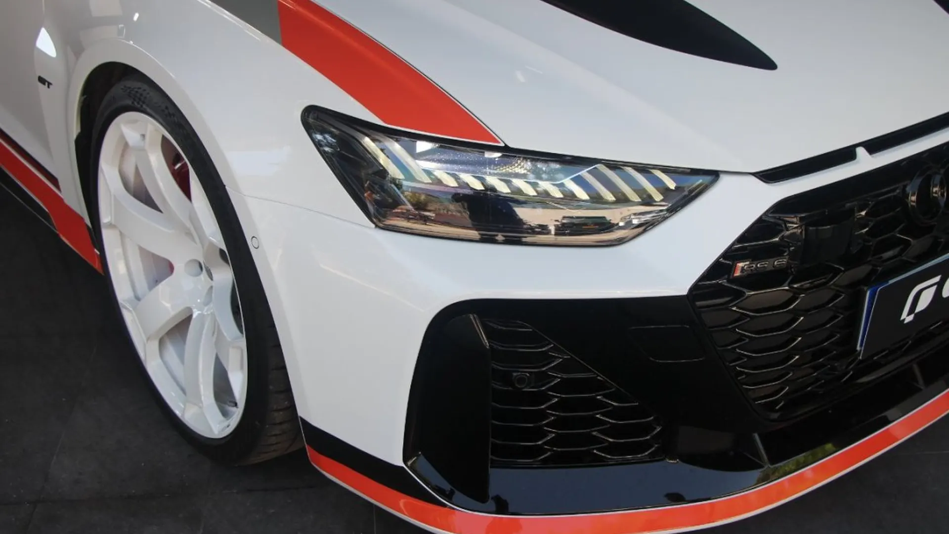 Audi RS6 — photo 3