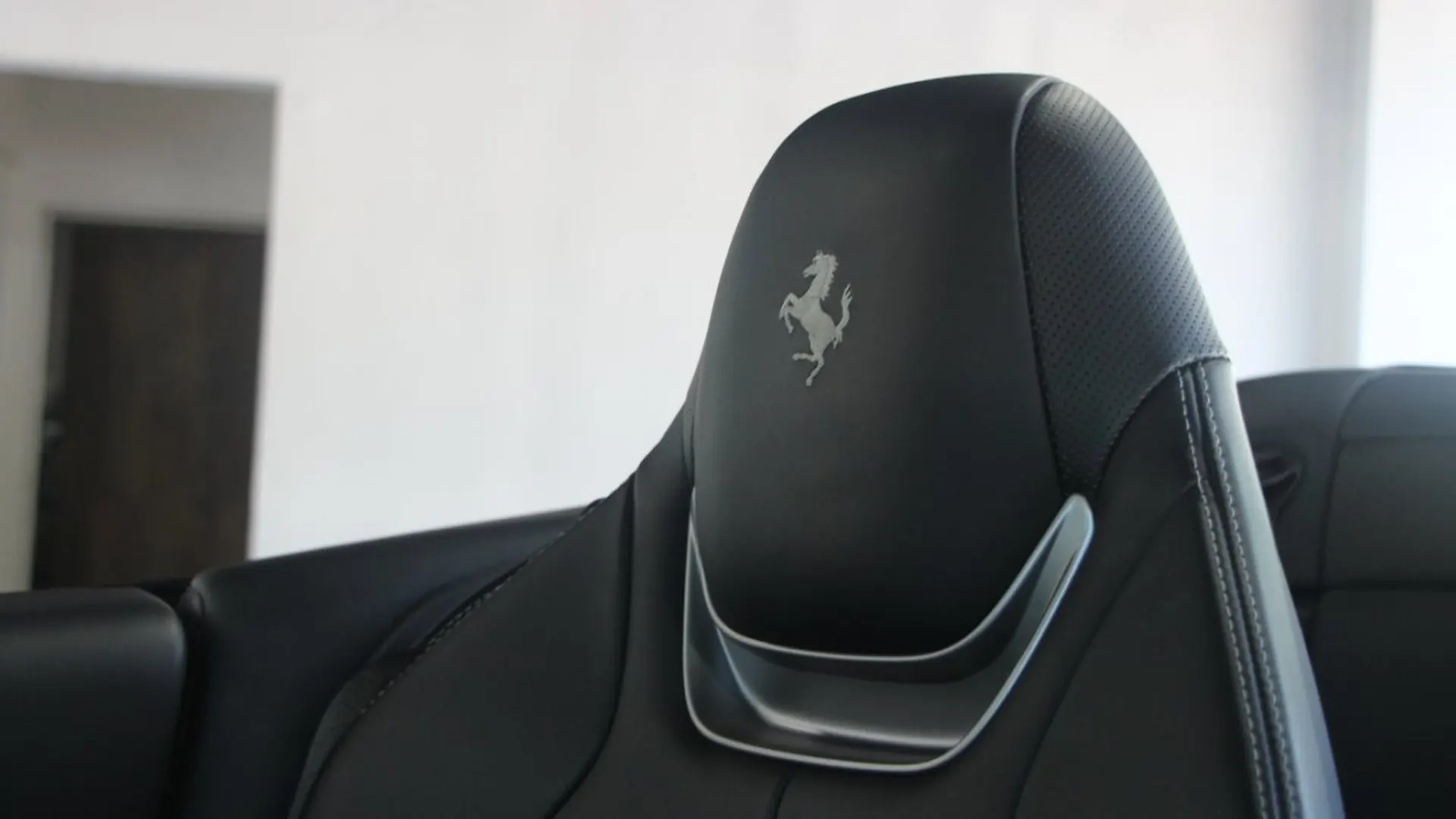Ferrari Portofino — photo 18