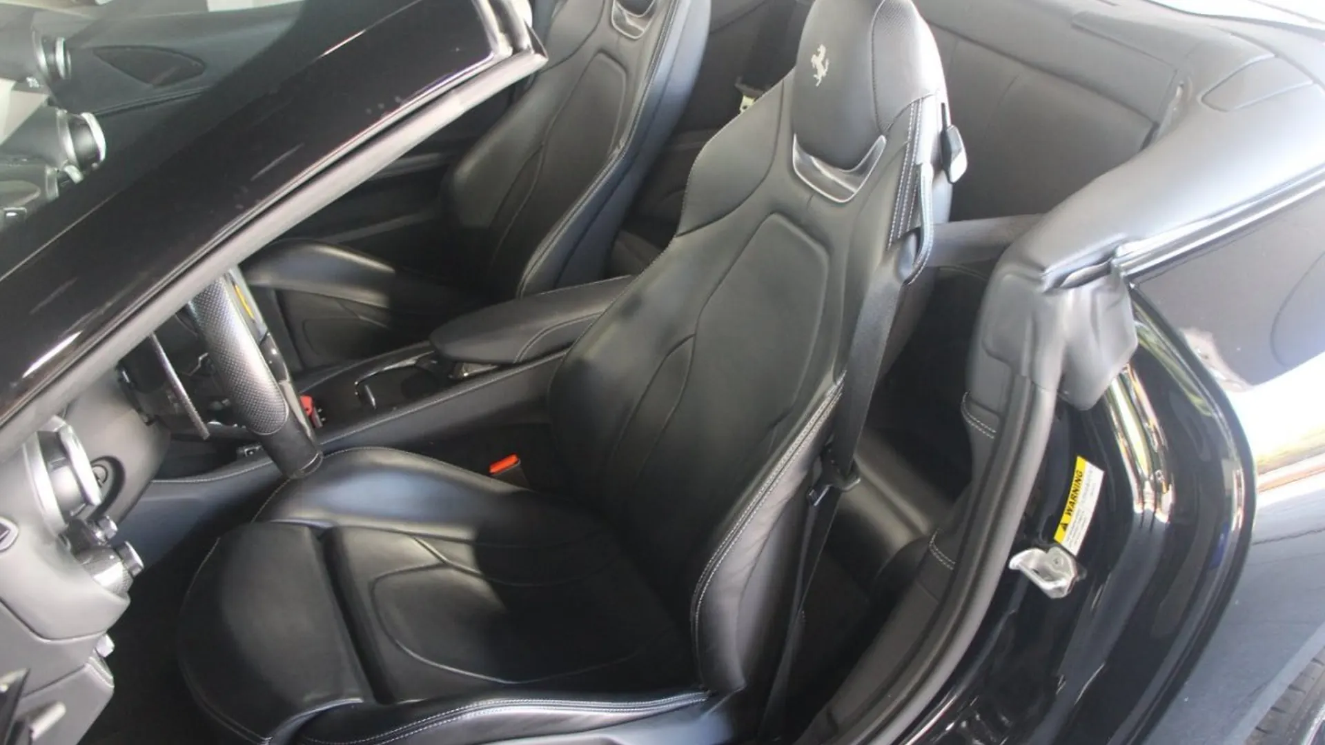 Ferrari Portofino — photo 12