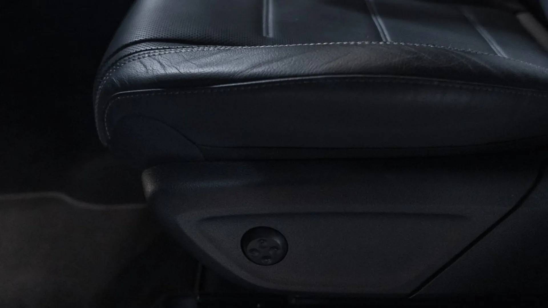 Mercedes-Benz GLE — photo 26