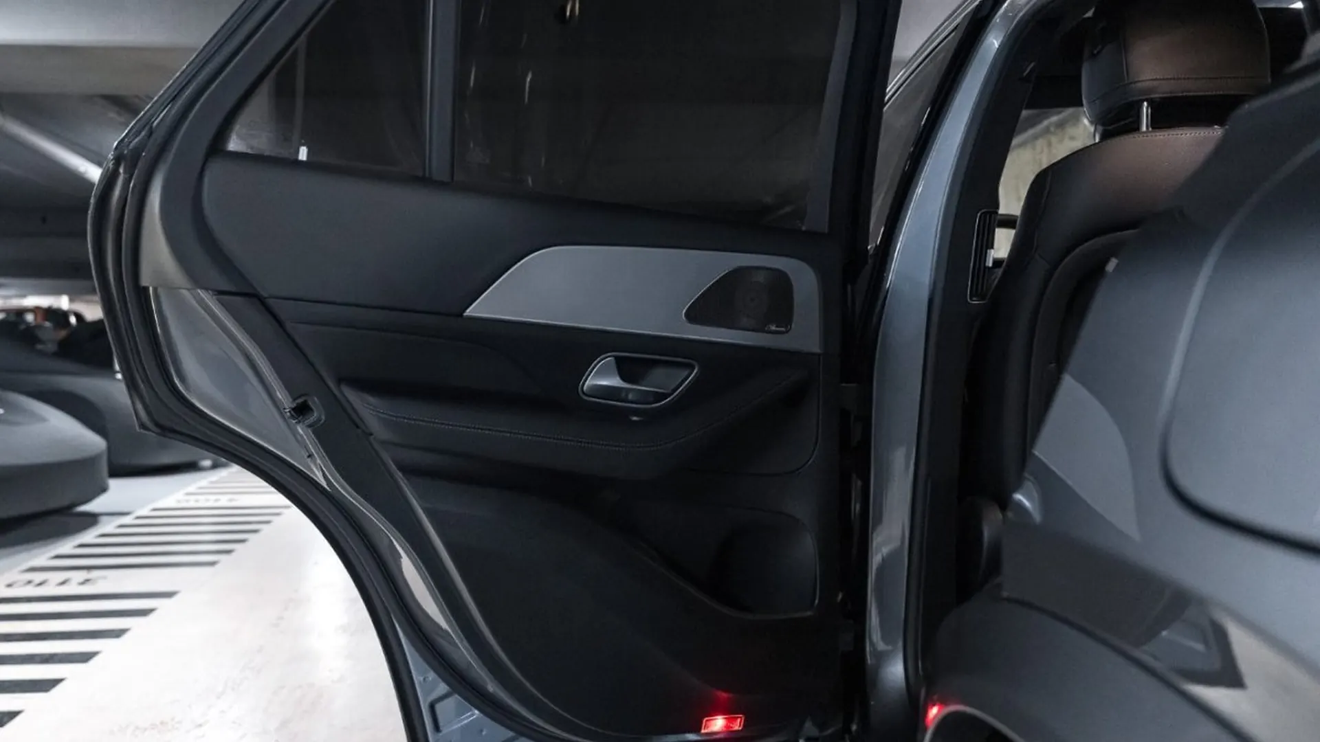 Mercedes-Benz GLE — photo 42