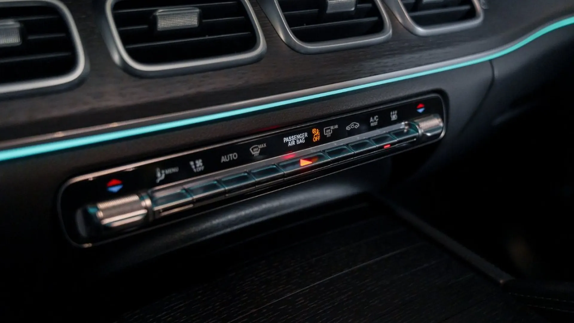 Mercedes-Benz GLE — photo 30