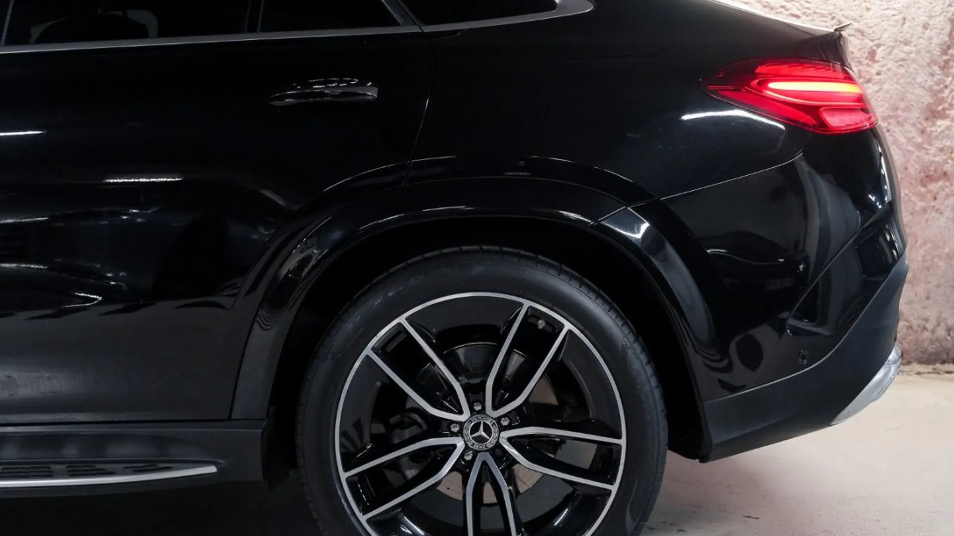 Mercedes-Benz GLE — photo 13