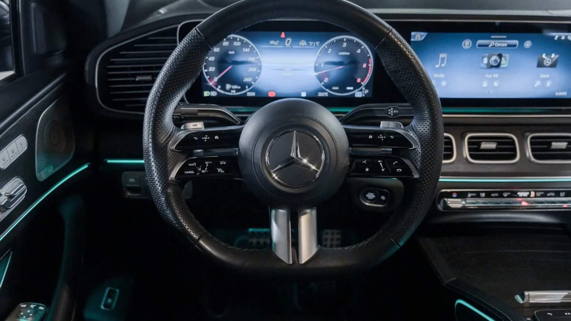 Mercedes-Benz GLE — photo 26