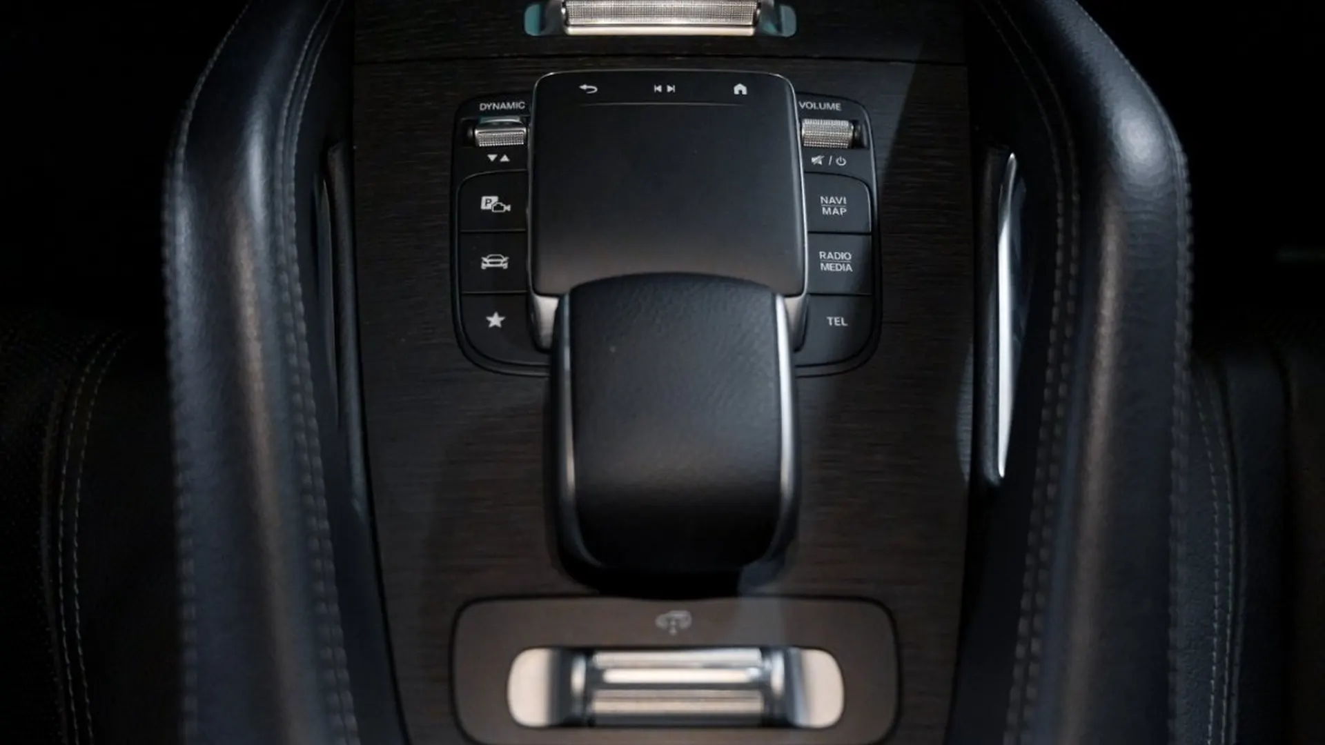 Mercedes-Benz GLE — photo 32
