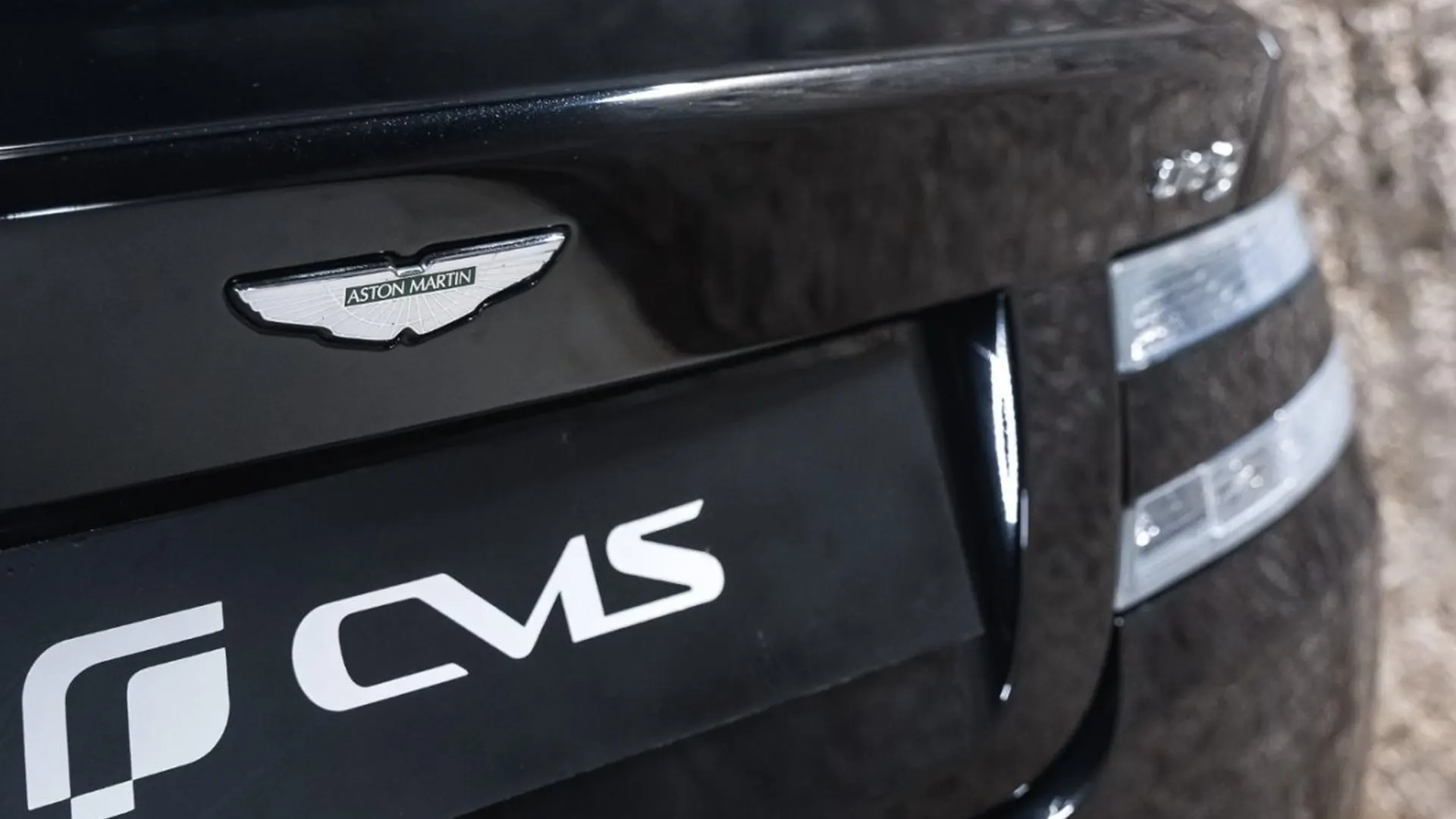 Aston Martin DB9 — photo 15