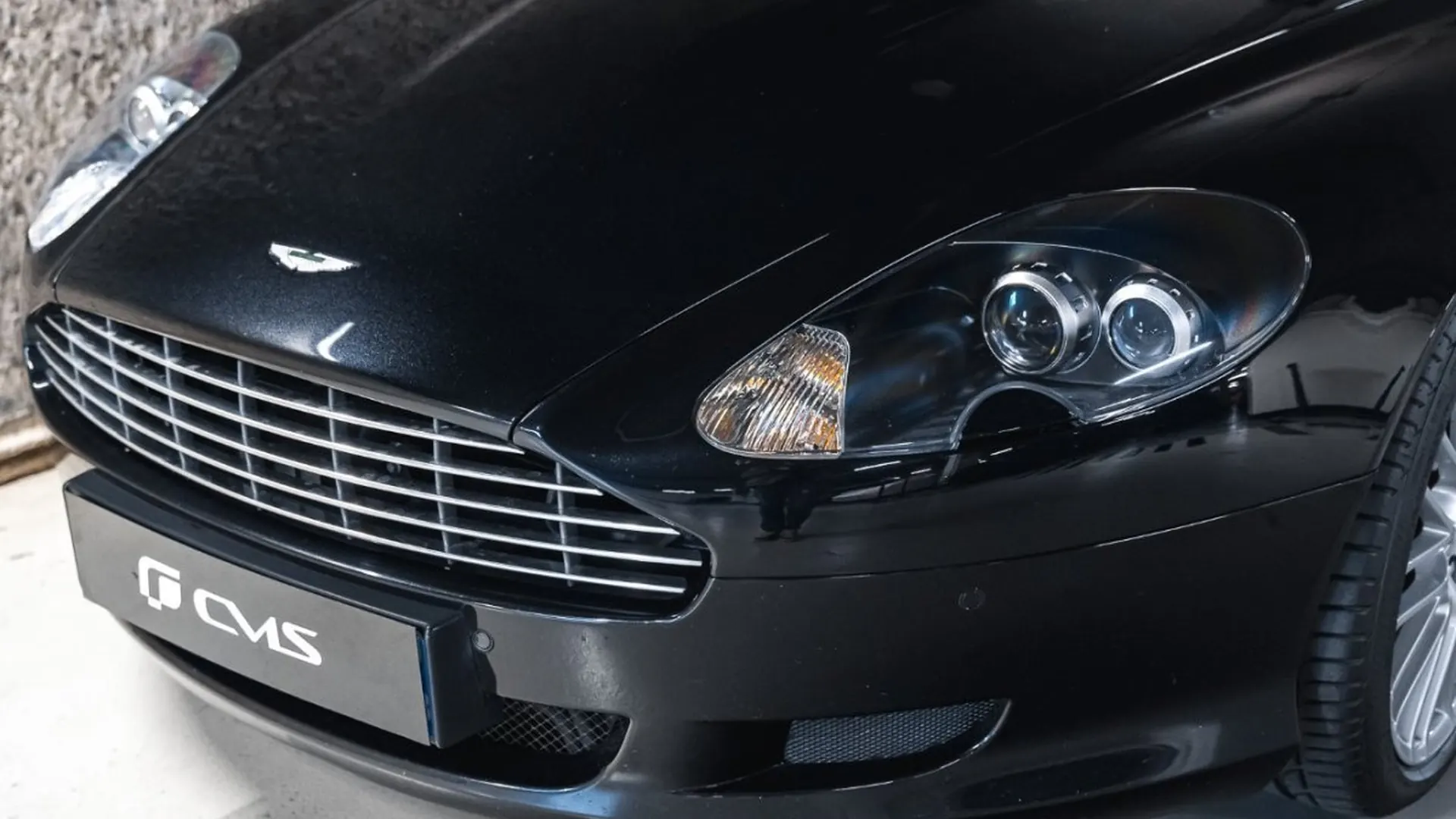 Aston Martin DB9 — photo 4