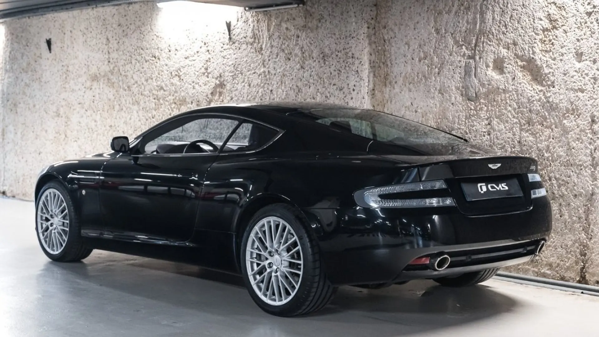 Aston Martin DB9 — photo 13