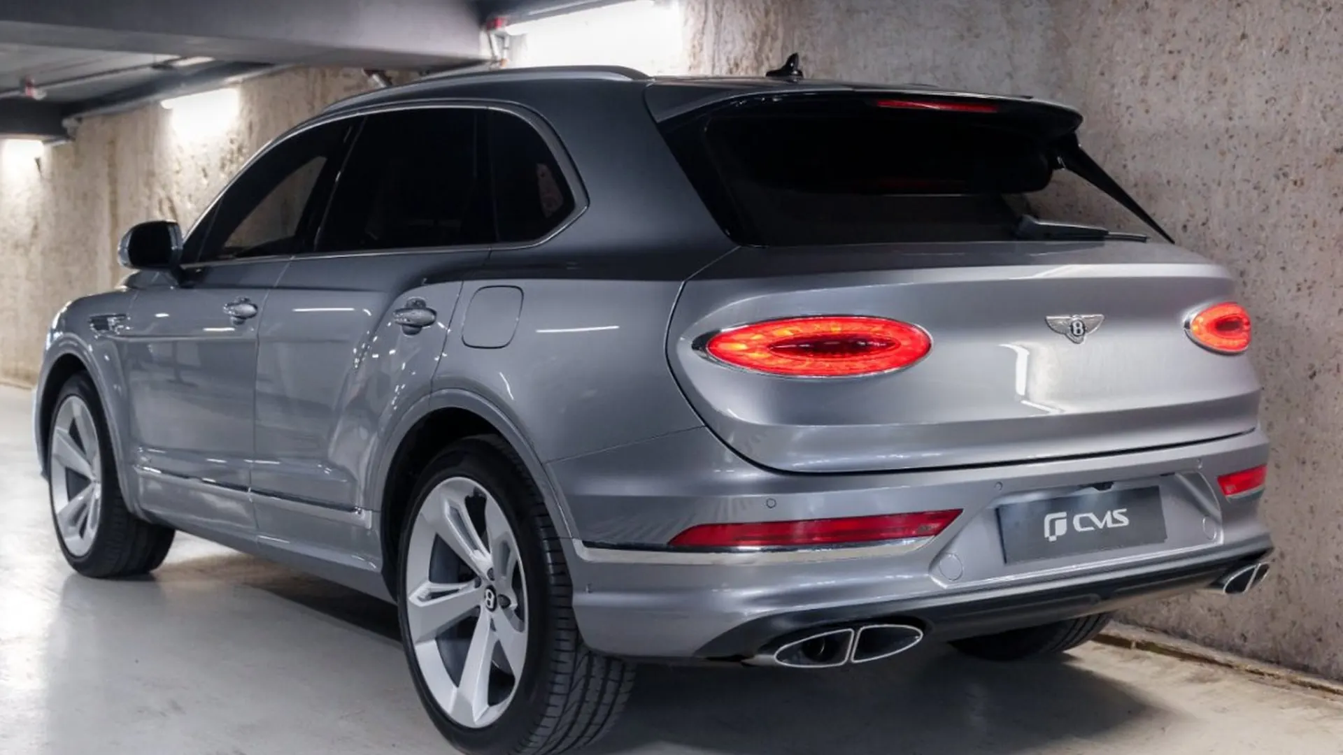 Bentley Bentayga — photo 15