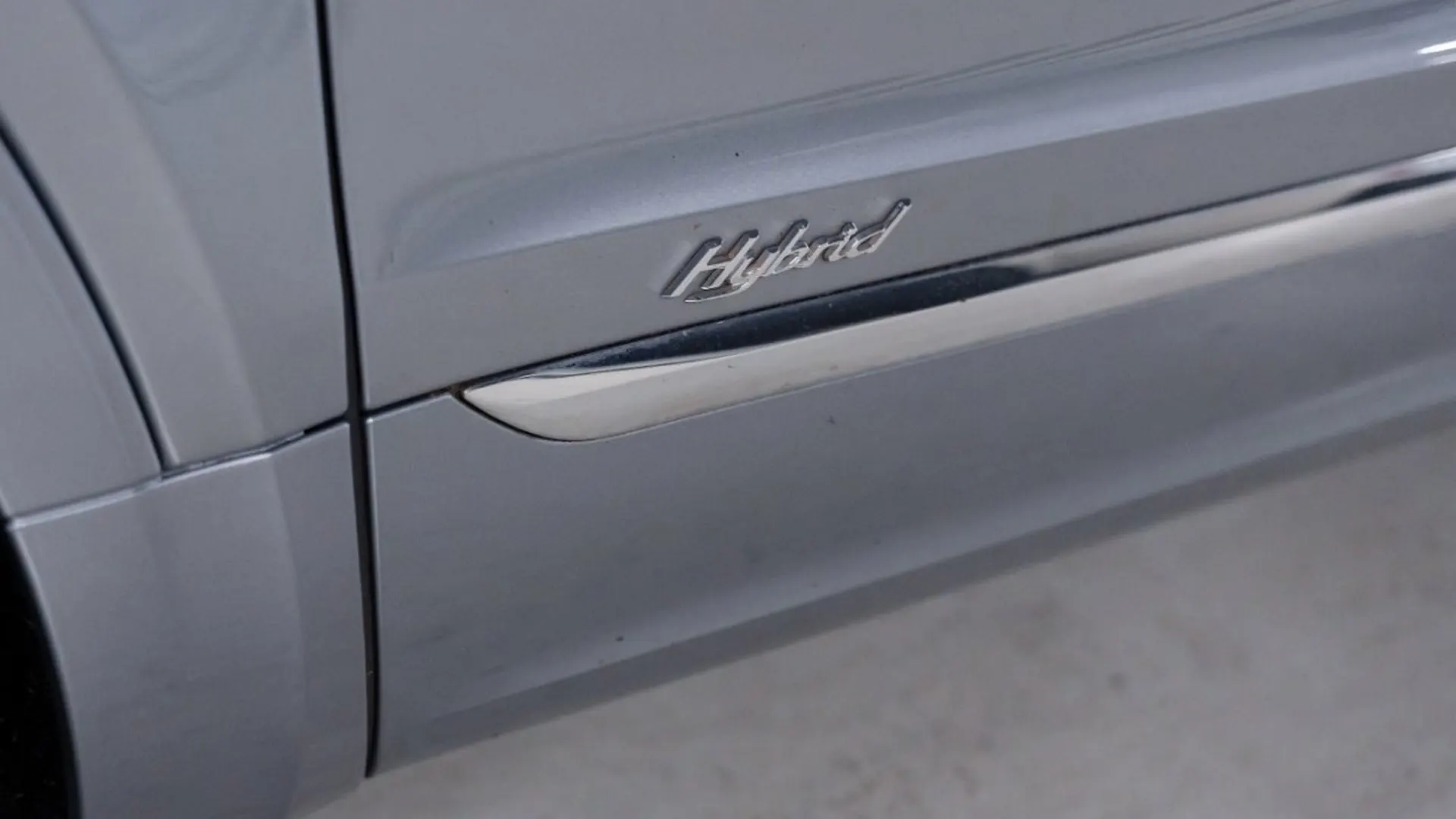 Bentley Bentayga — photo 12