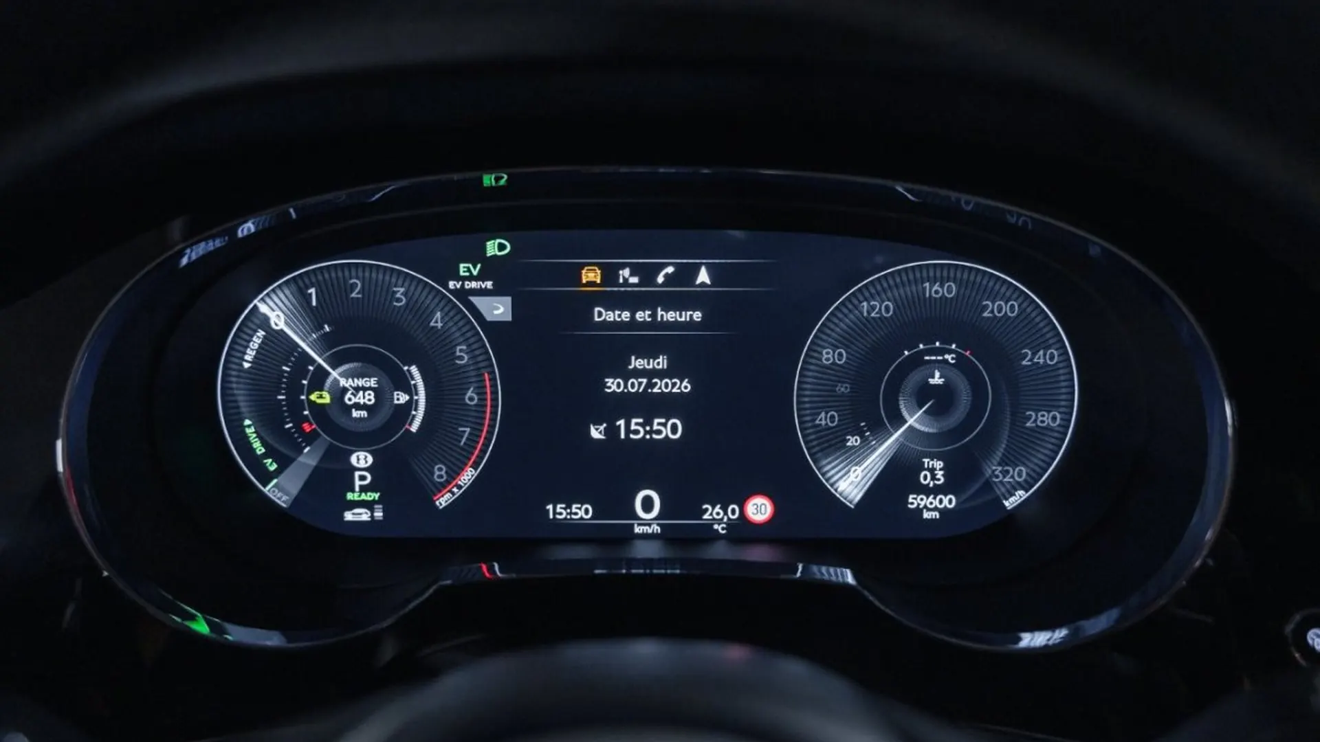 Bentley Bentayga — photo 31