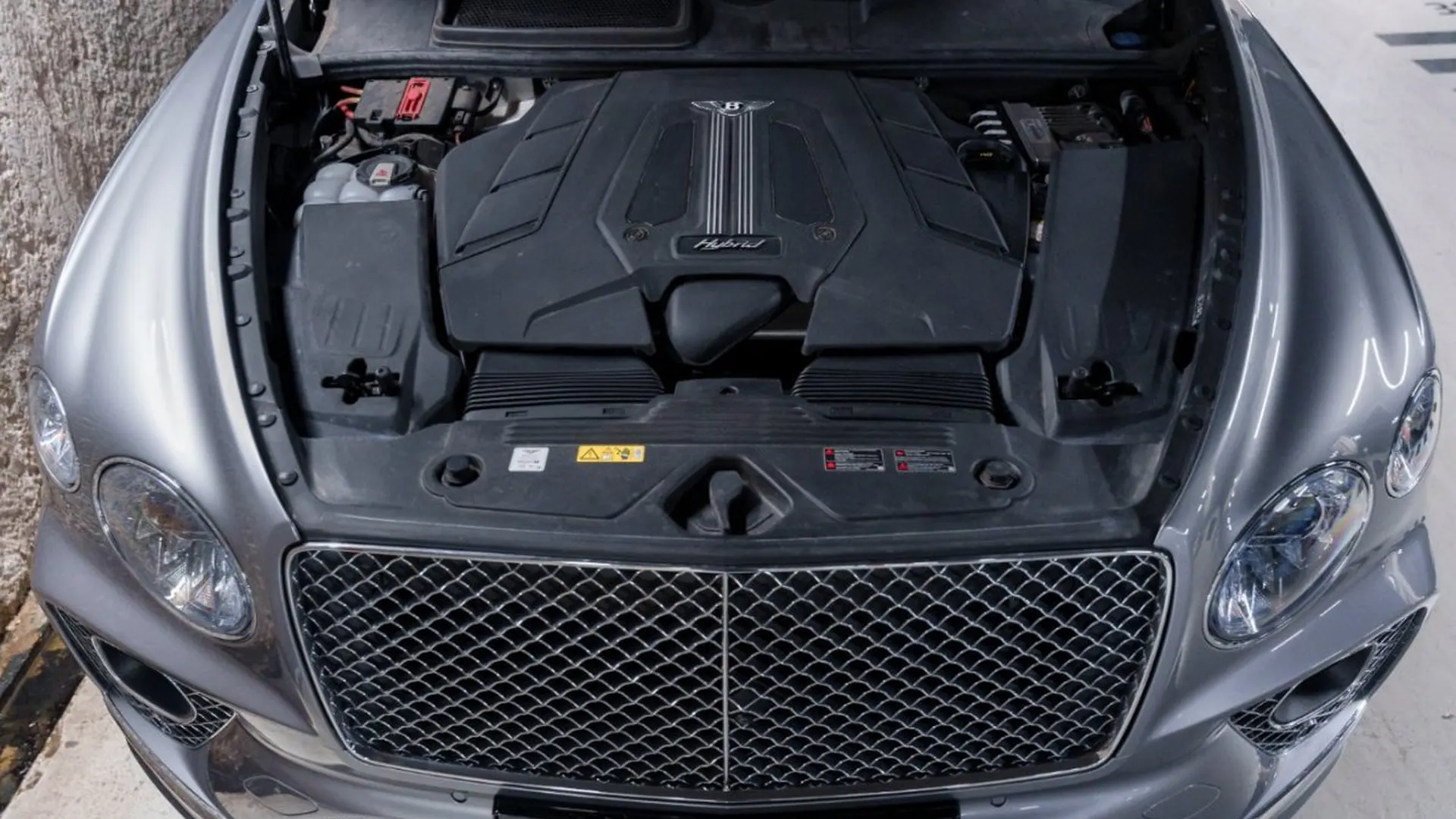 Bentley Bentayga — photo 49