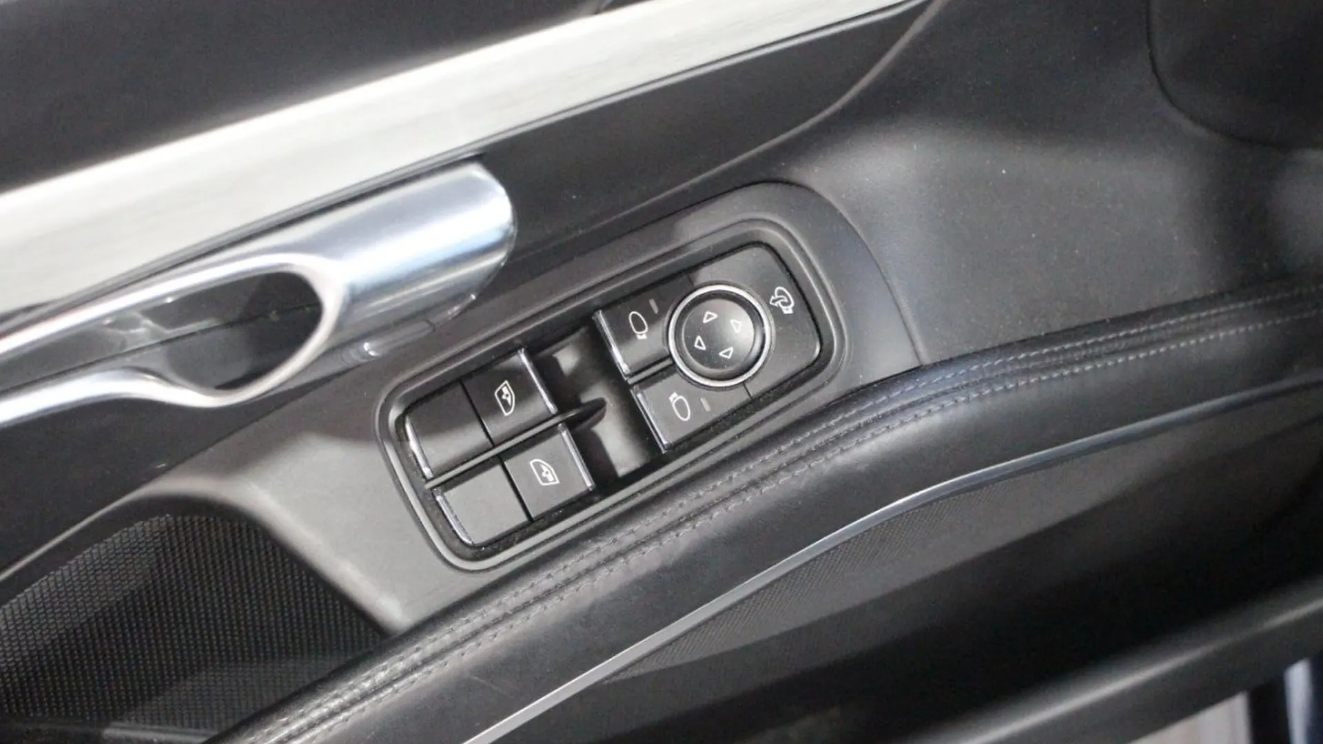Porsche 911 — photo 24